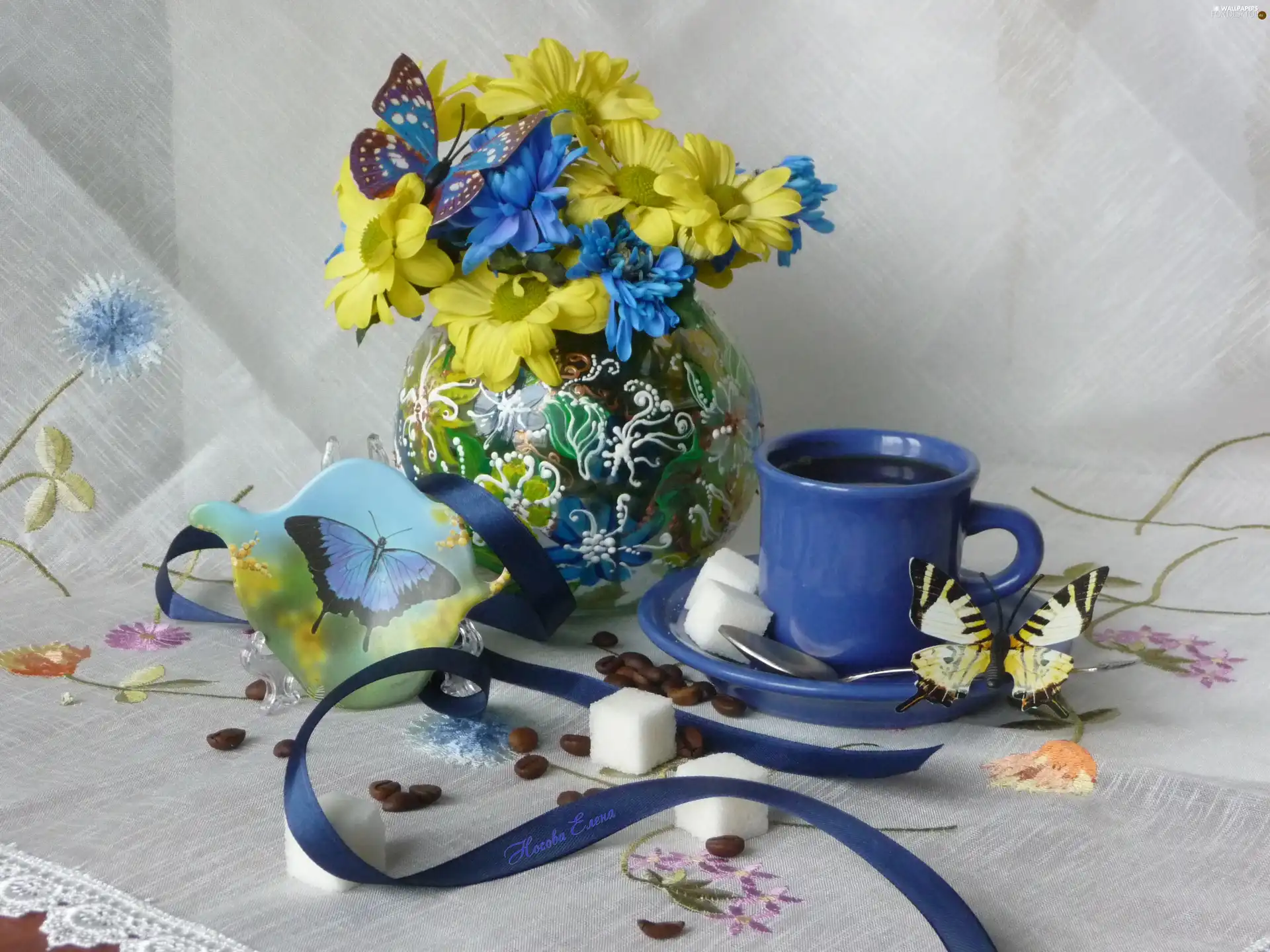 knuckle, vase, small bunch, marguerites, sugar, cup