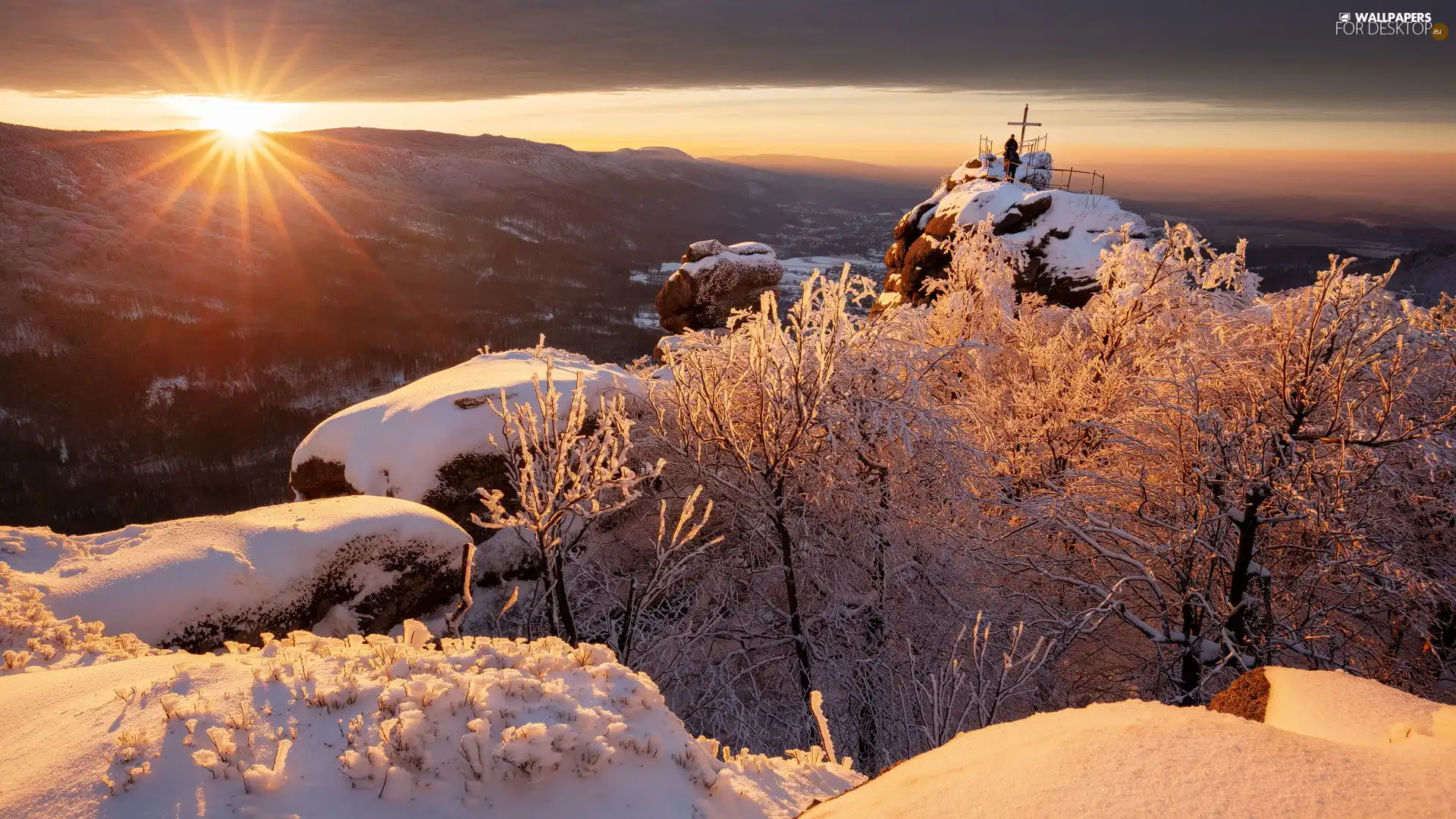 Jizera Mountains, winter, Cross, rocks, rays of the Sun, Czech Republic, trees, viewes, Snowy
