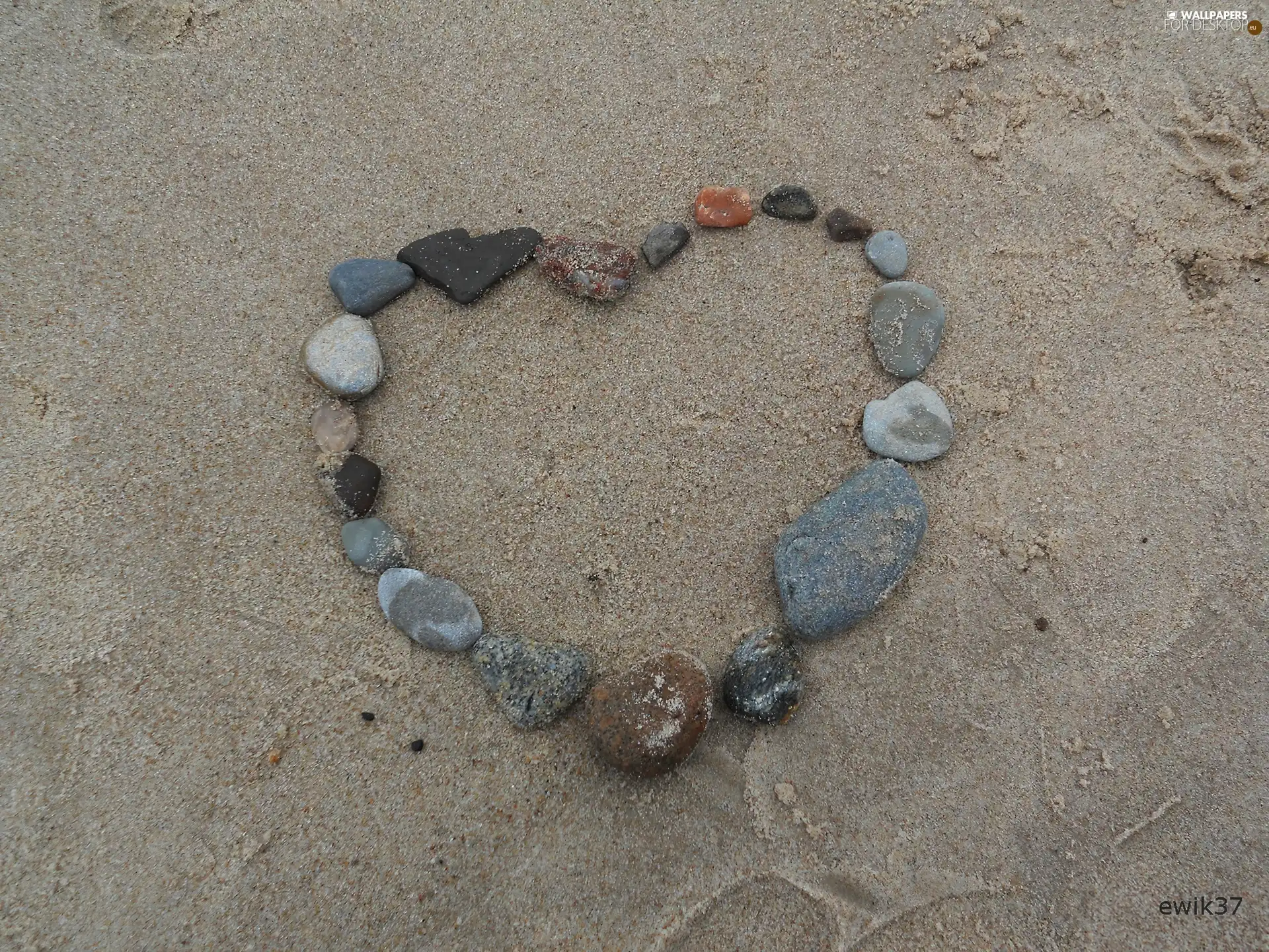 Sand, Heart, Pebble