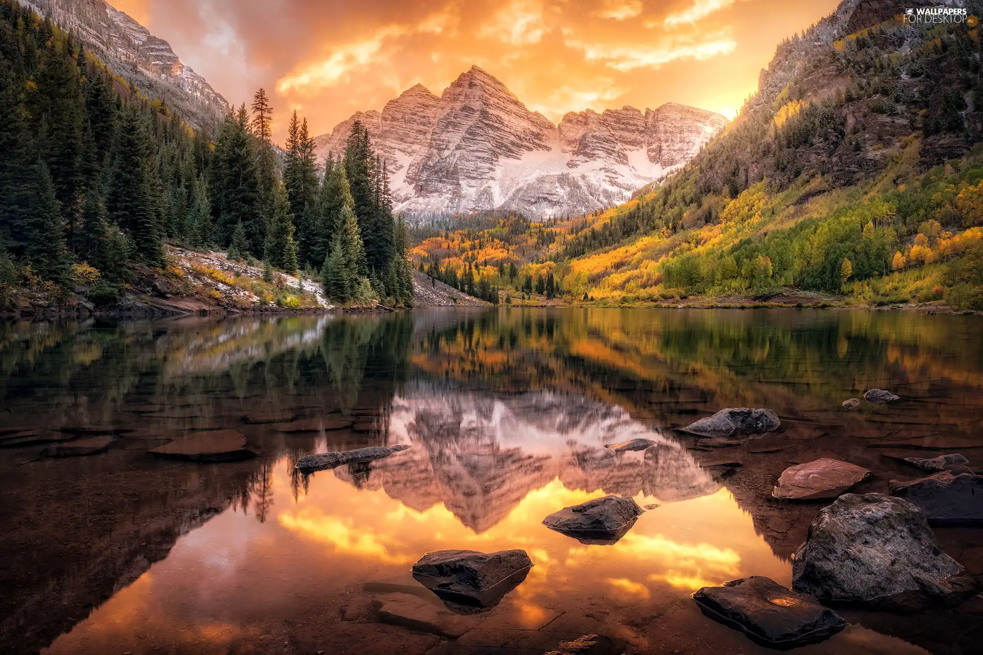 Maroon Bells Peaks, rocky mountains, Maroon Lake, State of Colorado, Stones, reflection, trees, viewes, The United States
