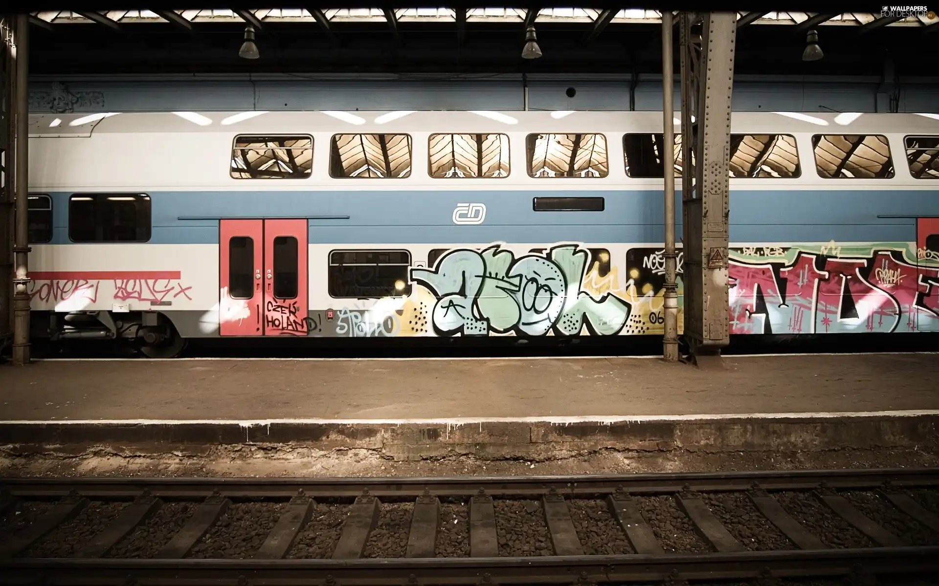 stop, Train, Graffiti