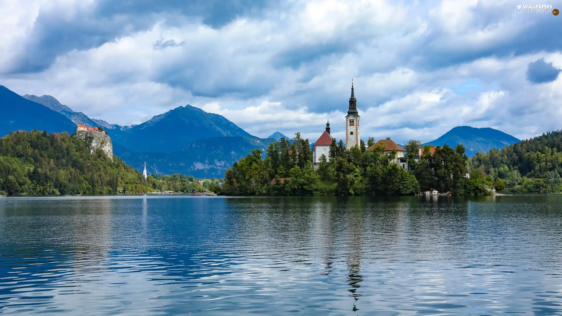 Lake Bled, Church of the Assumption of the Virgin Mary, Mountains, Blejski Otok Island, Slovenia
