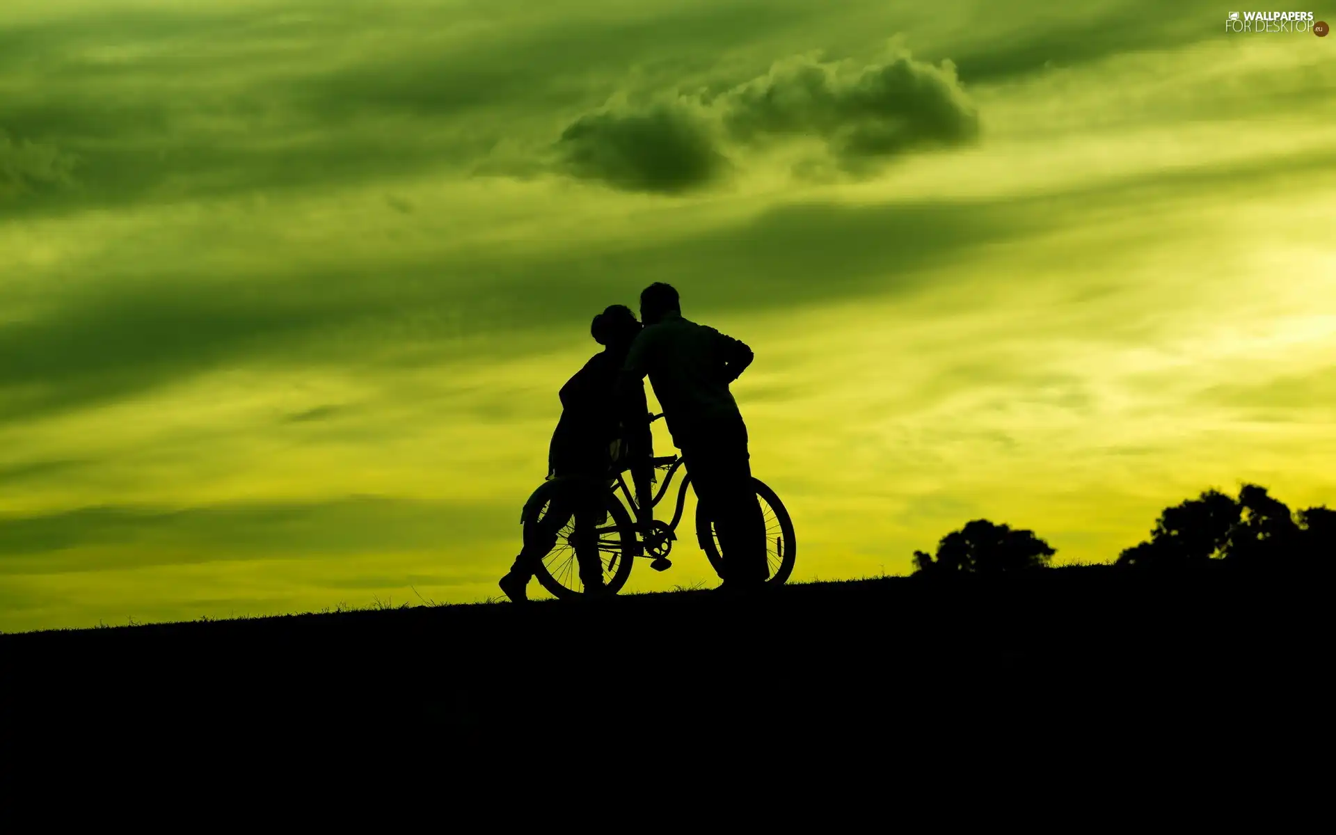 Bike, Women, a man