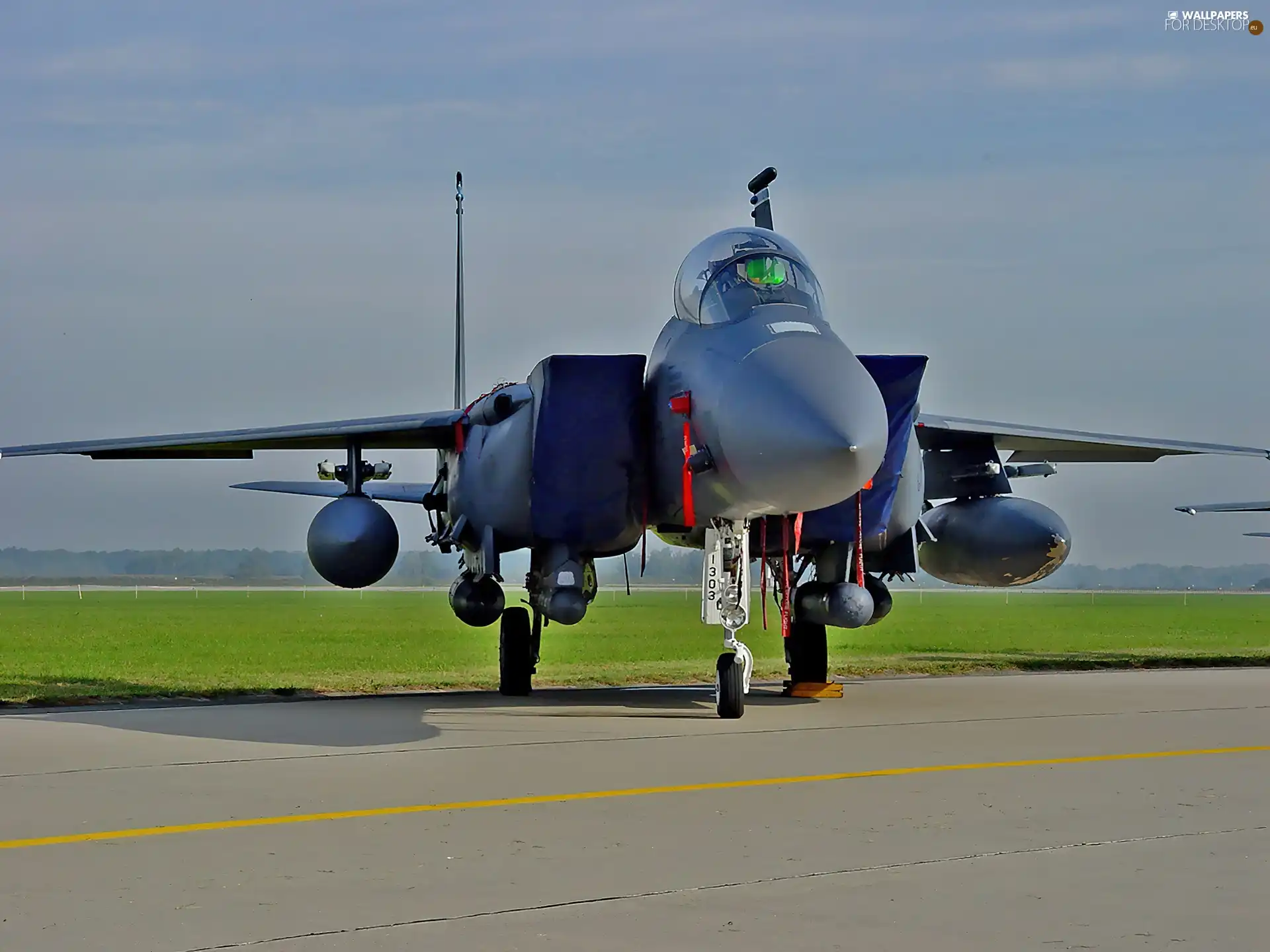 F-15E Strike Eagle, airport