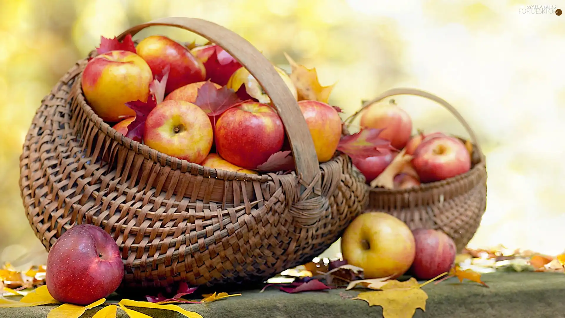 Baskets, apples