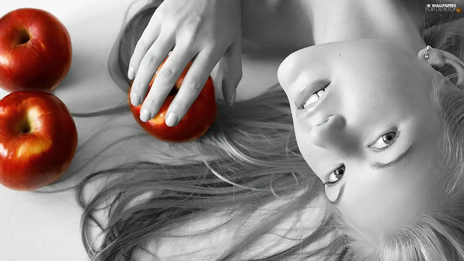 apples, Women, Three