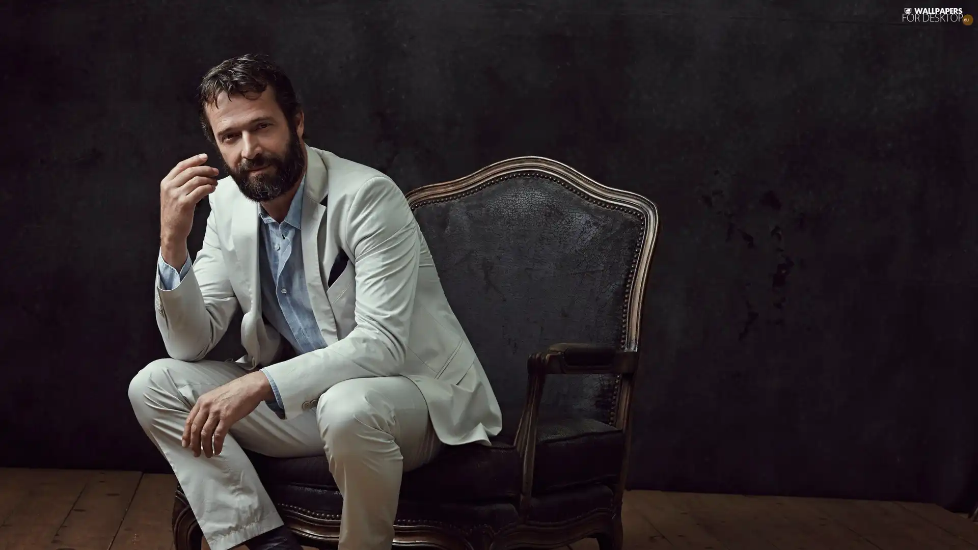 a man, James Purefoy, Armchair, actor