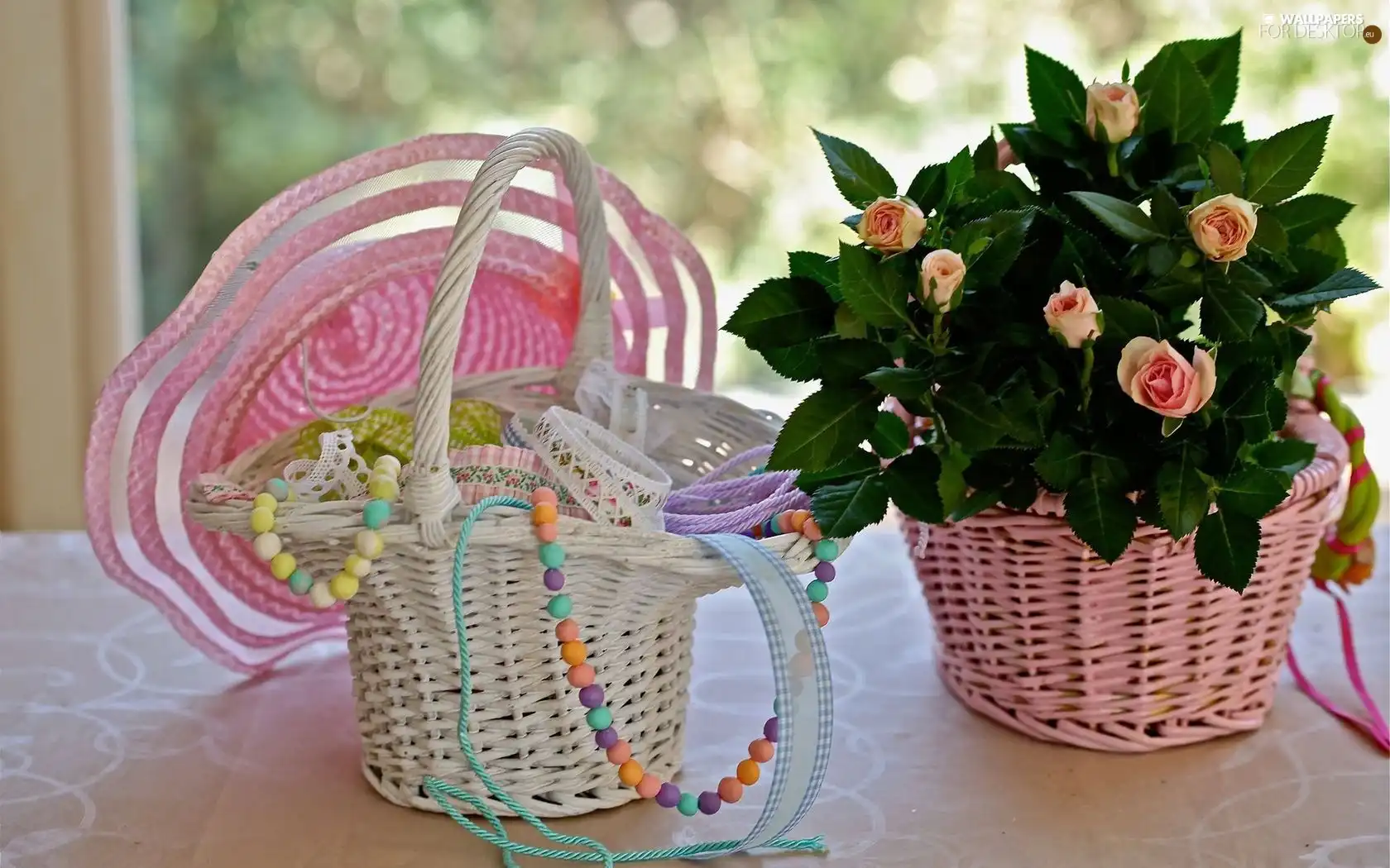 bouquet, Baskets, beads, roses