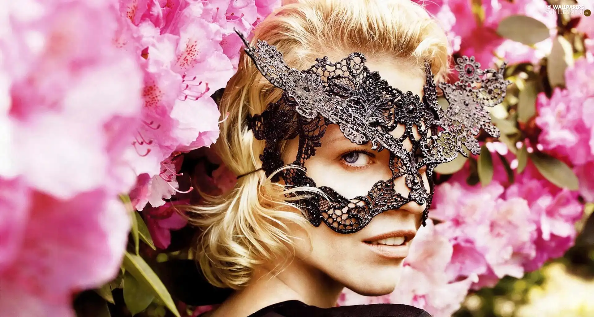 Mask, Eva Herzigova, Blonde