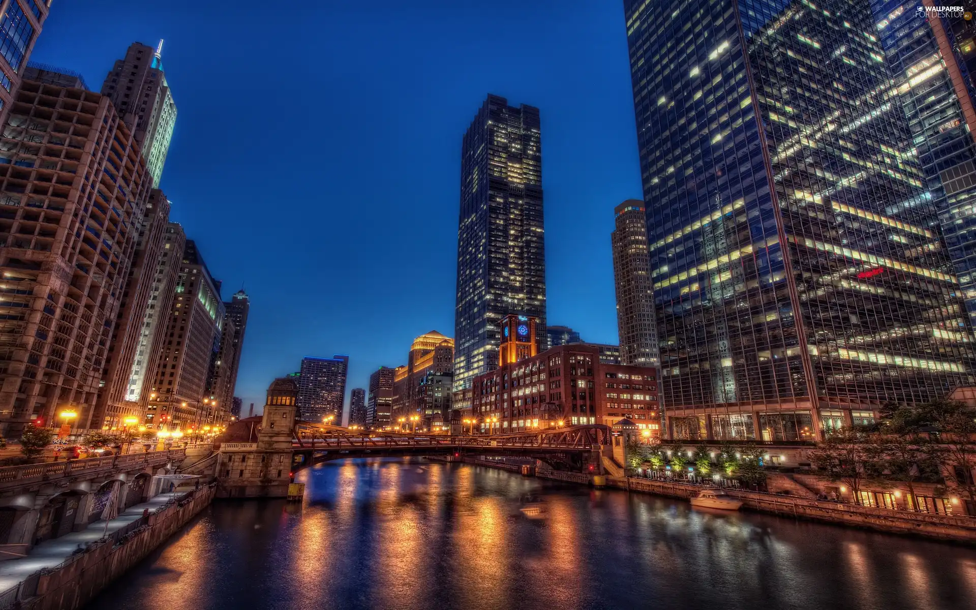 Chicago, illuminated, Town