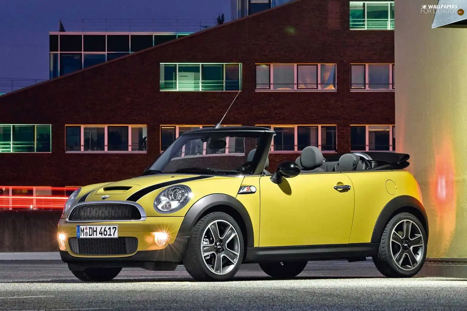 Mini Cooper Cabrio, commercial