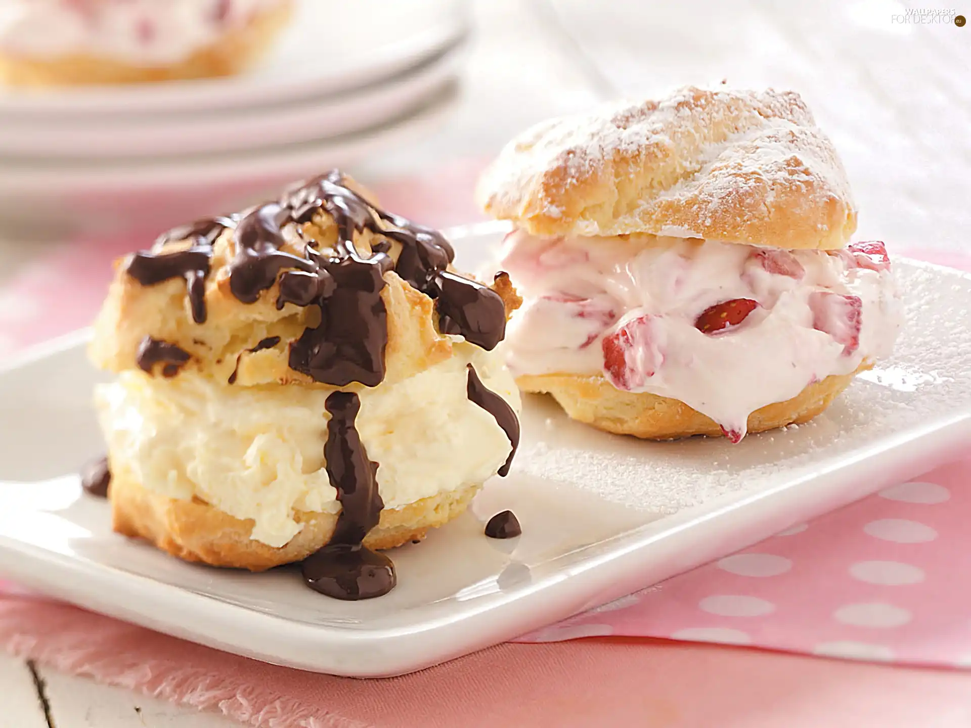 cookies, Two cars, cream