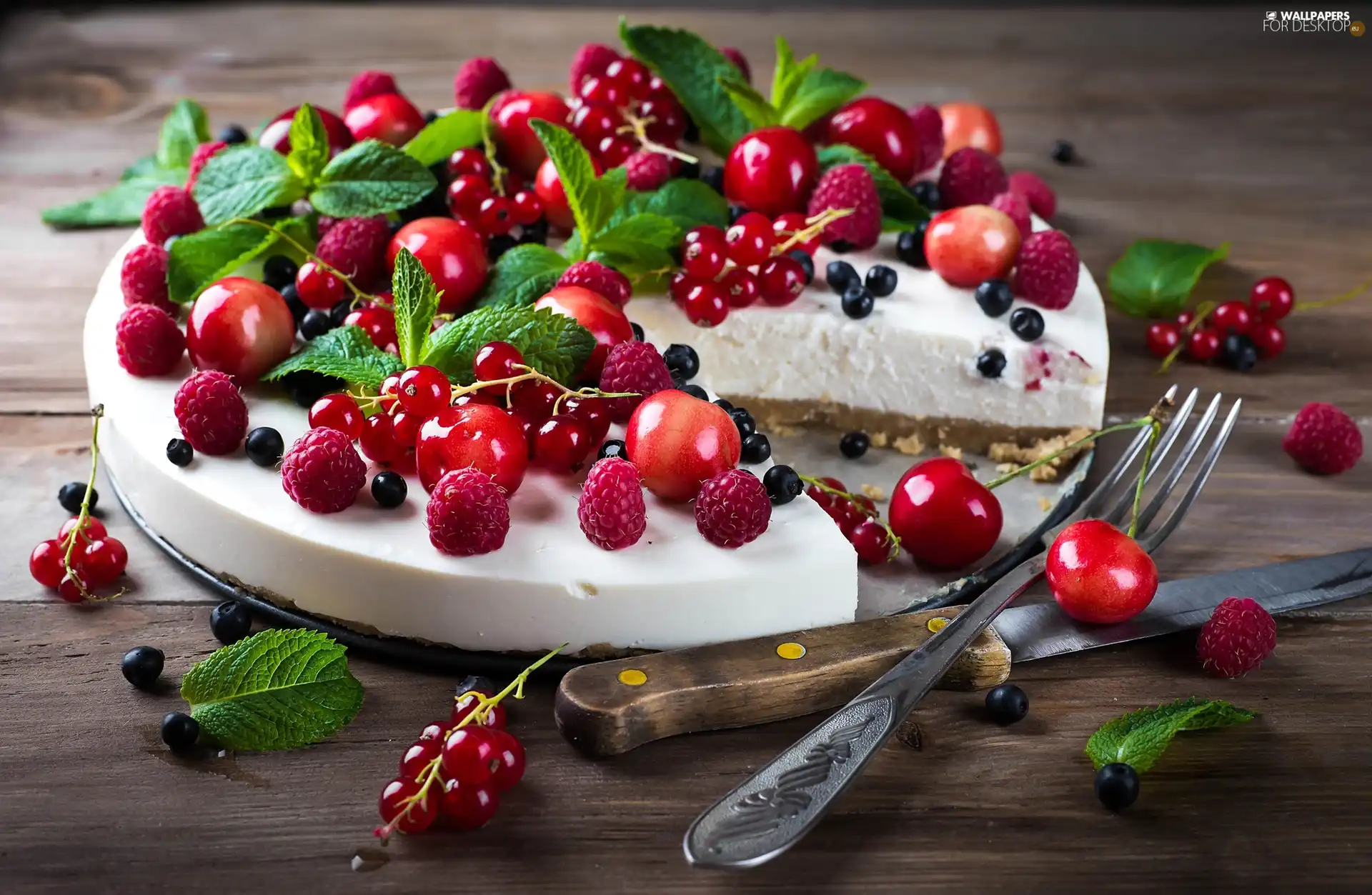Fruits, cherries, fork, raspberries, knife, cheesecake, cake, currants