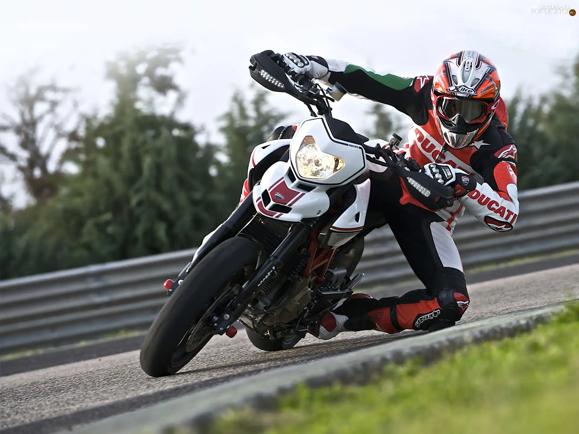 Ducati Hypermotard 1100 Evo