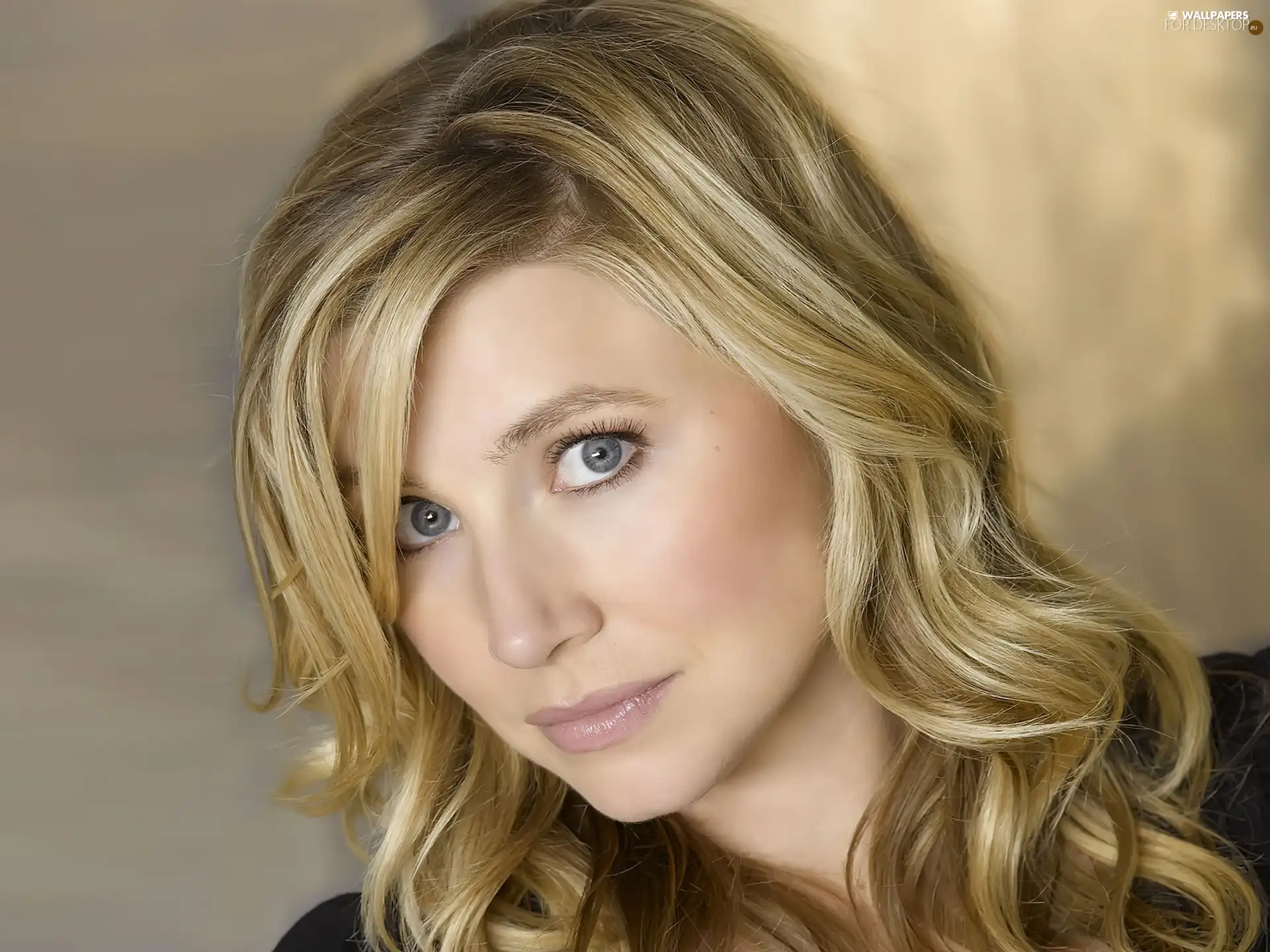 Sarah Chalke, Grey, Eyes, The look