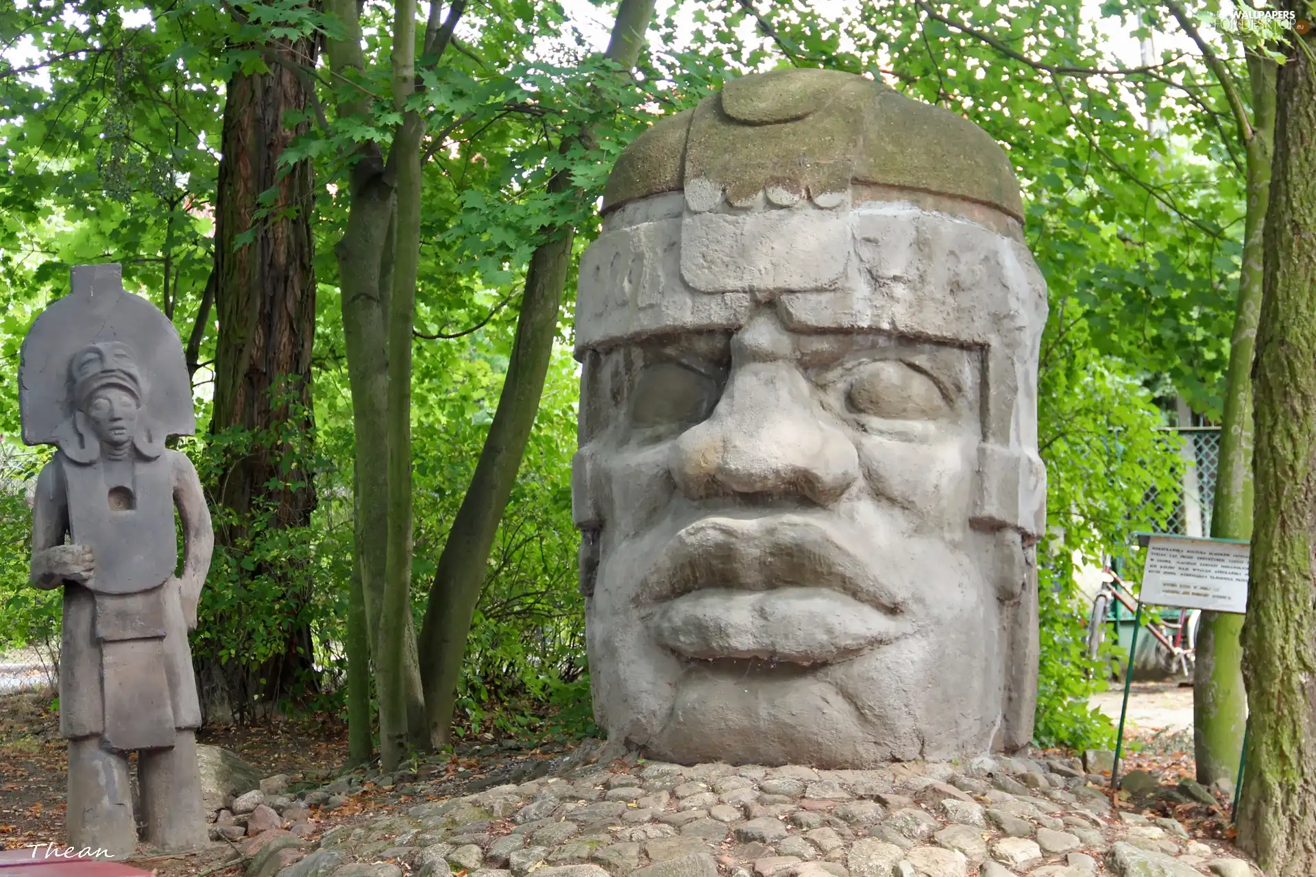 Arkady Fiedler Museum, Puszczykowo, Olmecka, sculpture, Head