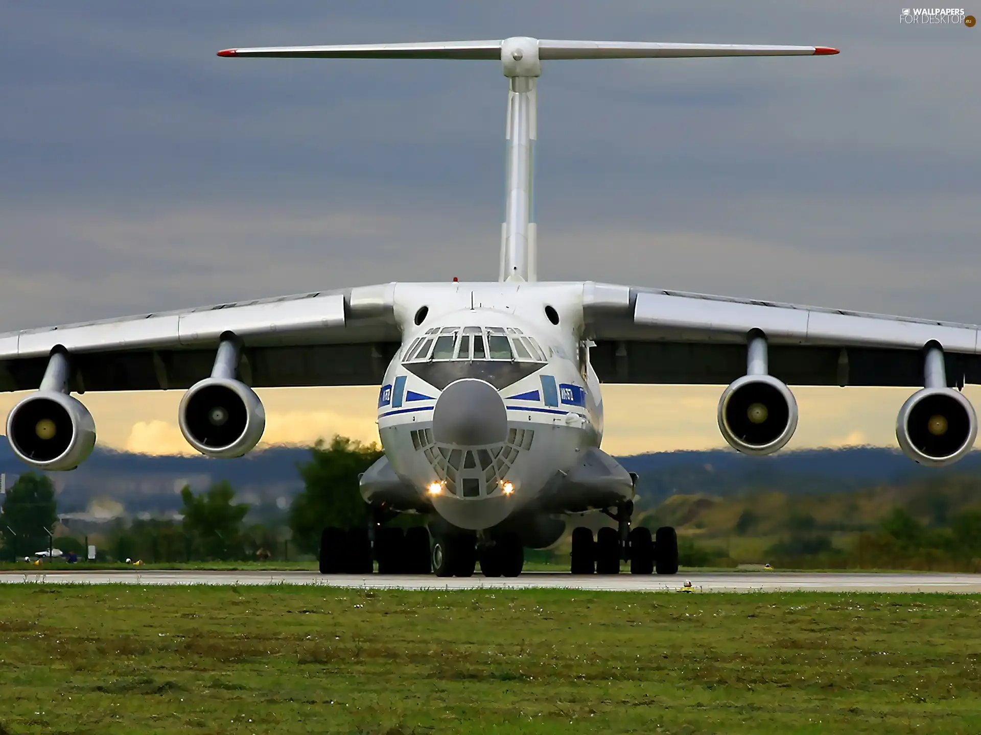 Engines, Iliuszyn IŁ-76, four