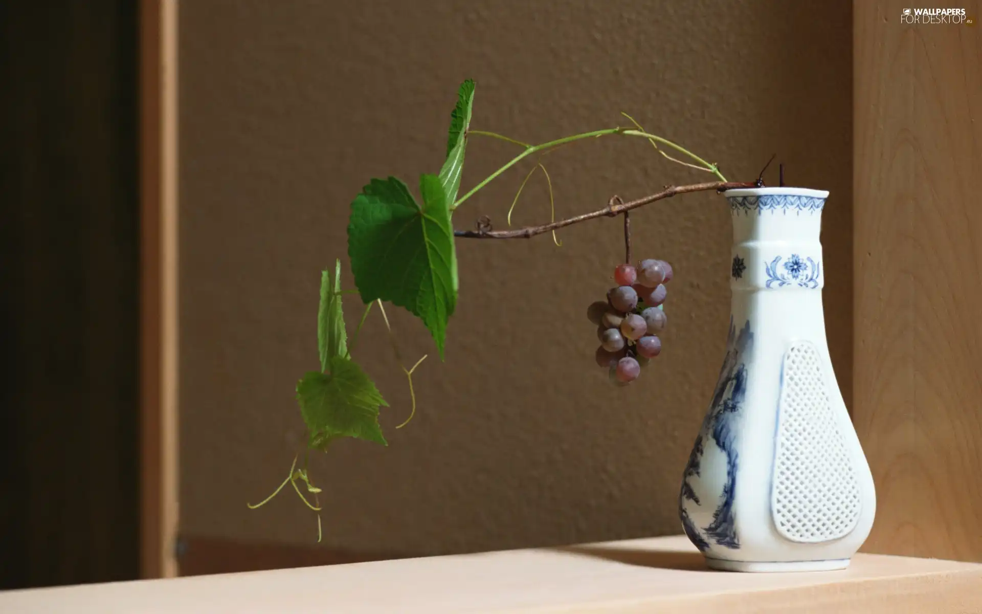 Grapes, bowl, twig