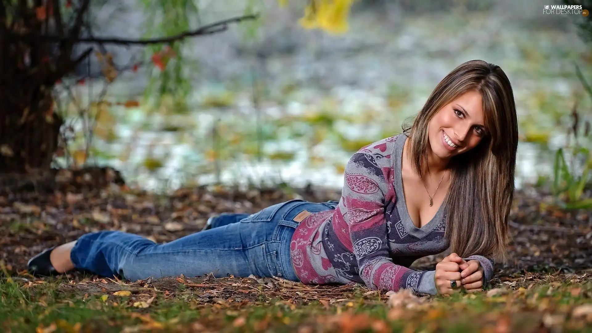 smiling, Sweater, jeans, Women