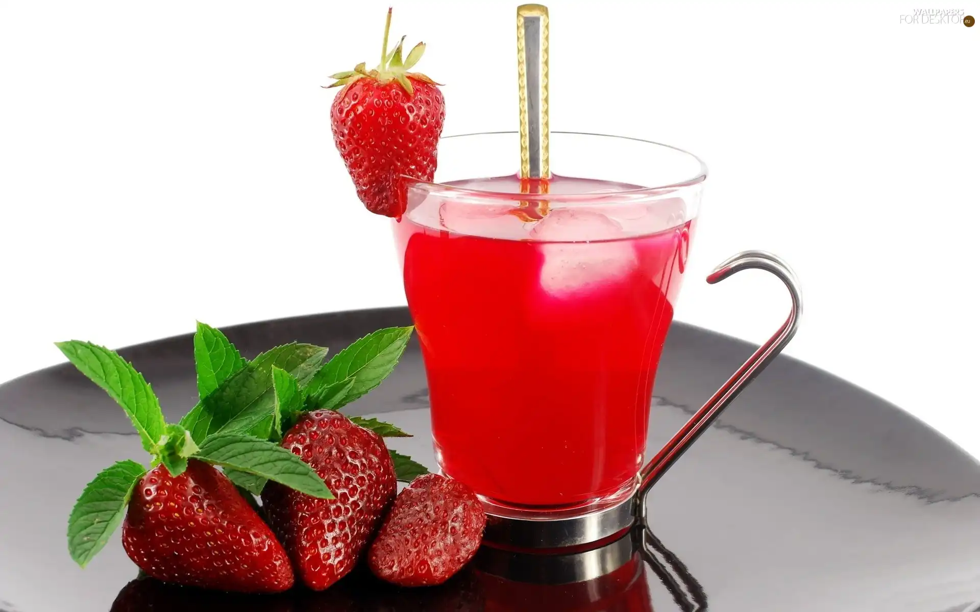 juice, strawberries, cup