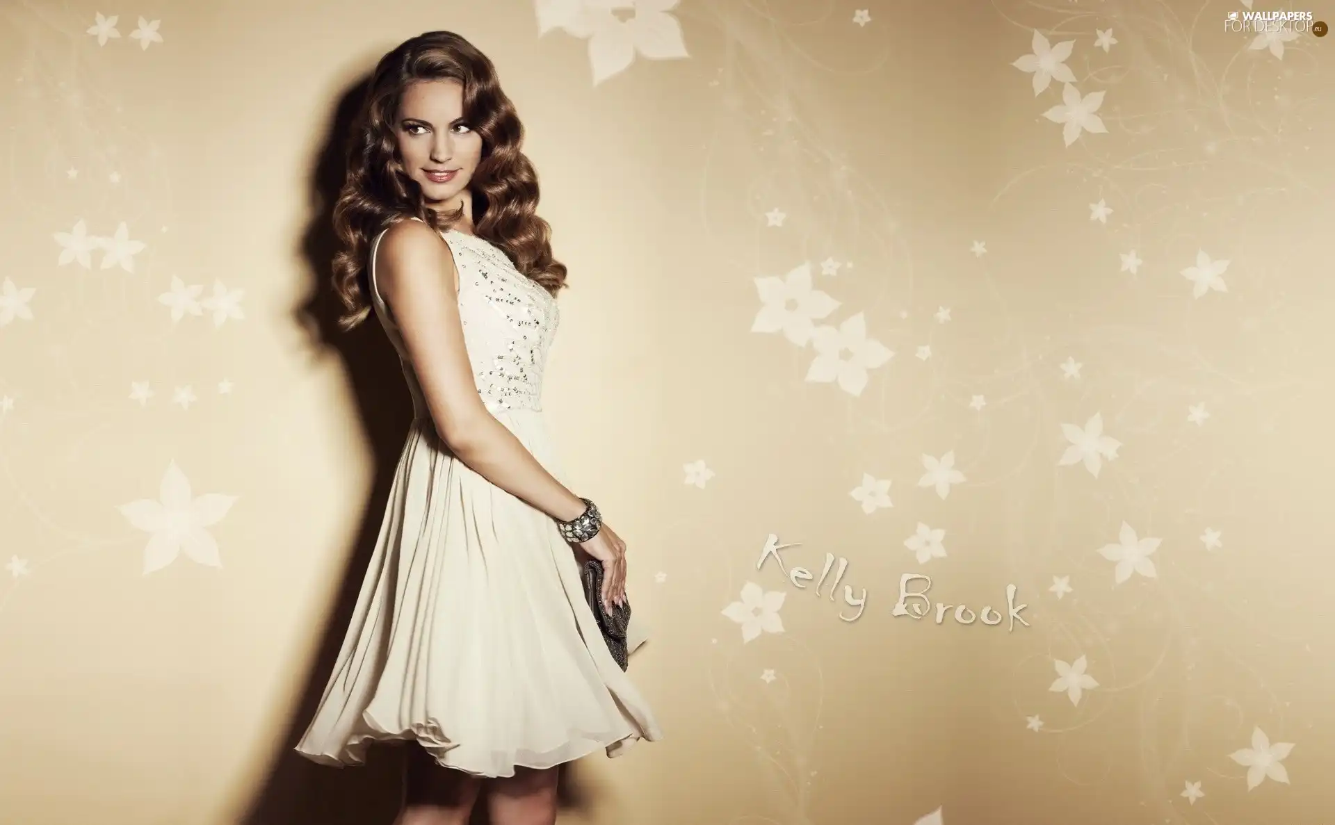 Kelly Brook, Dress