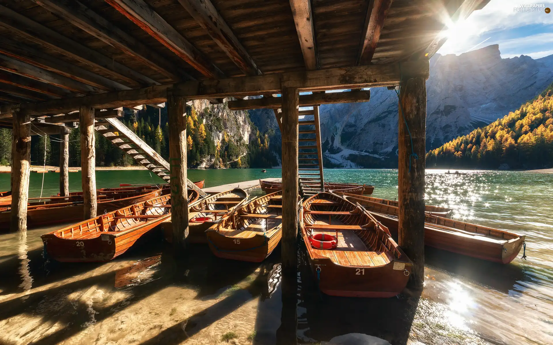 lake, Mountains, trees, viewes, rays of the Sun, boats