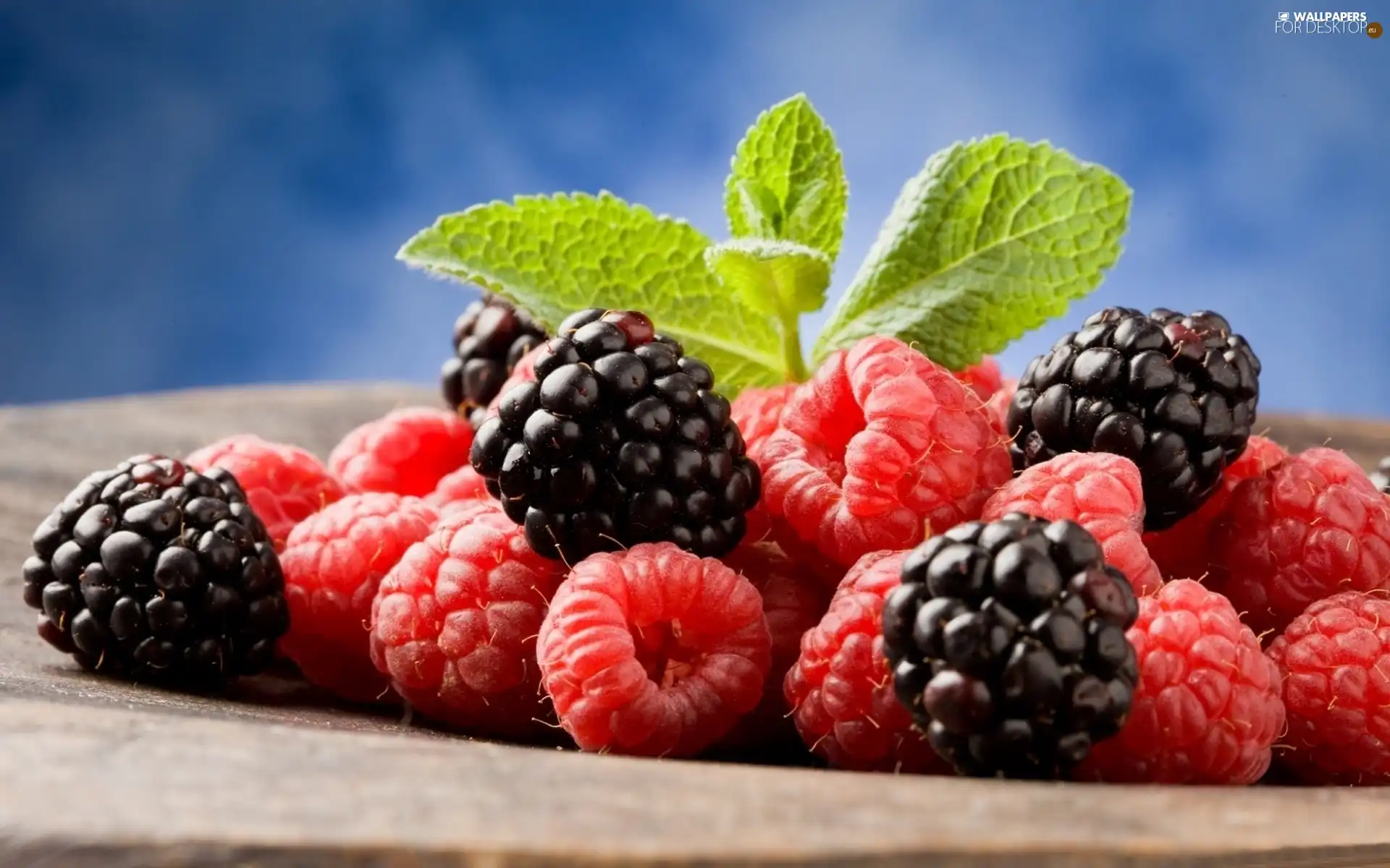 blackberries, green ones, leaves, raspberries