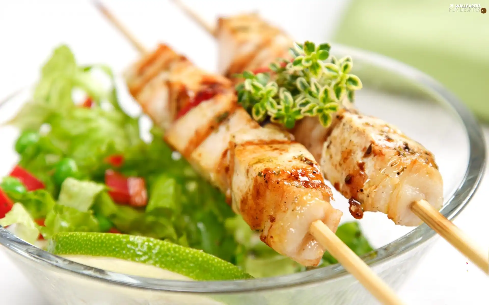 Skewers, lettuce