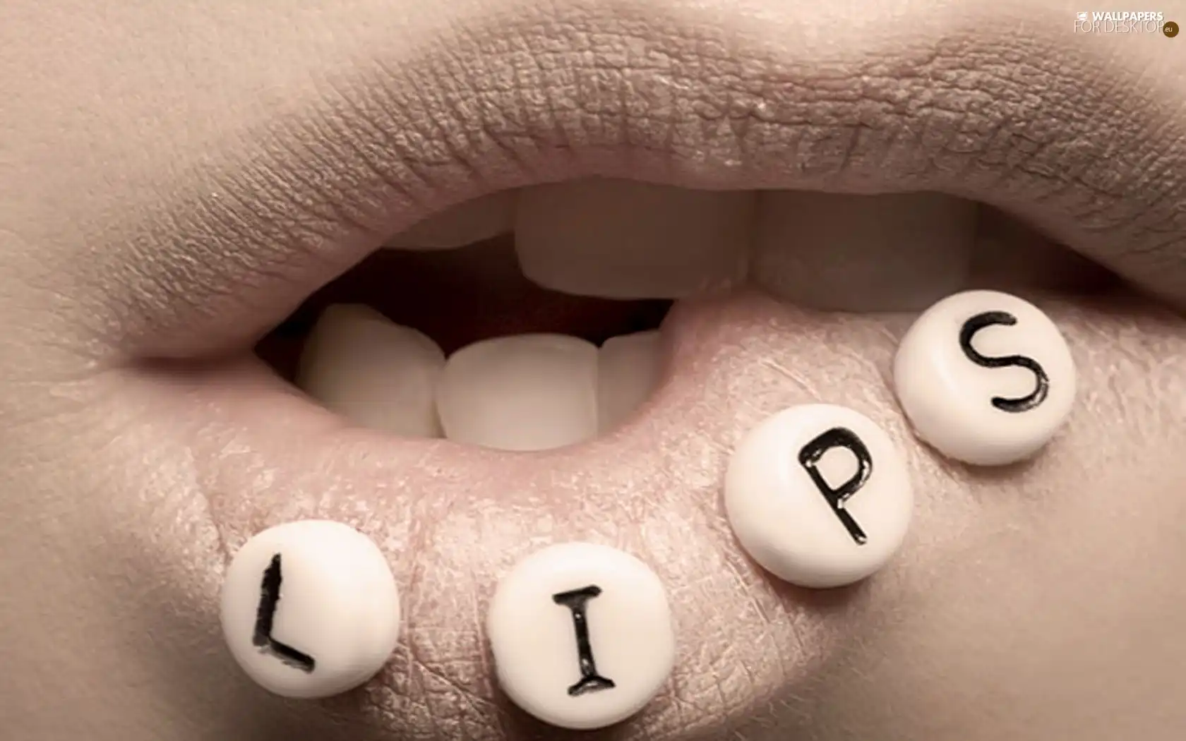 Lips, lips, text