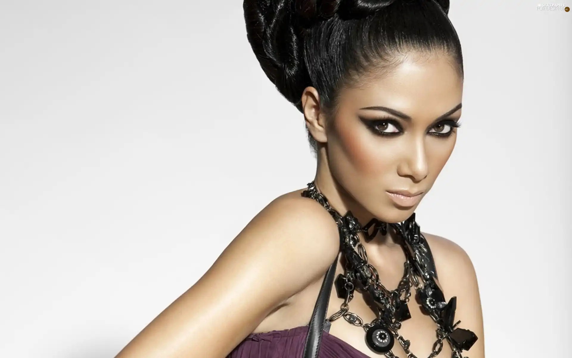 The look, Nicole Scherzinger, make-up