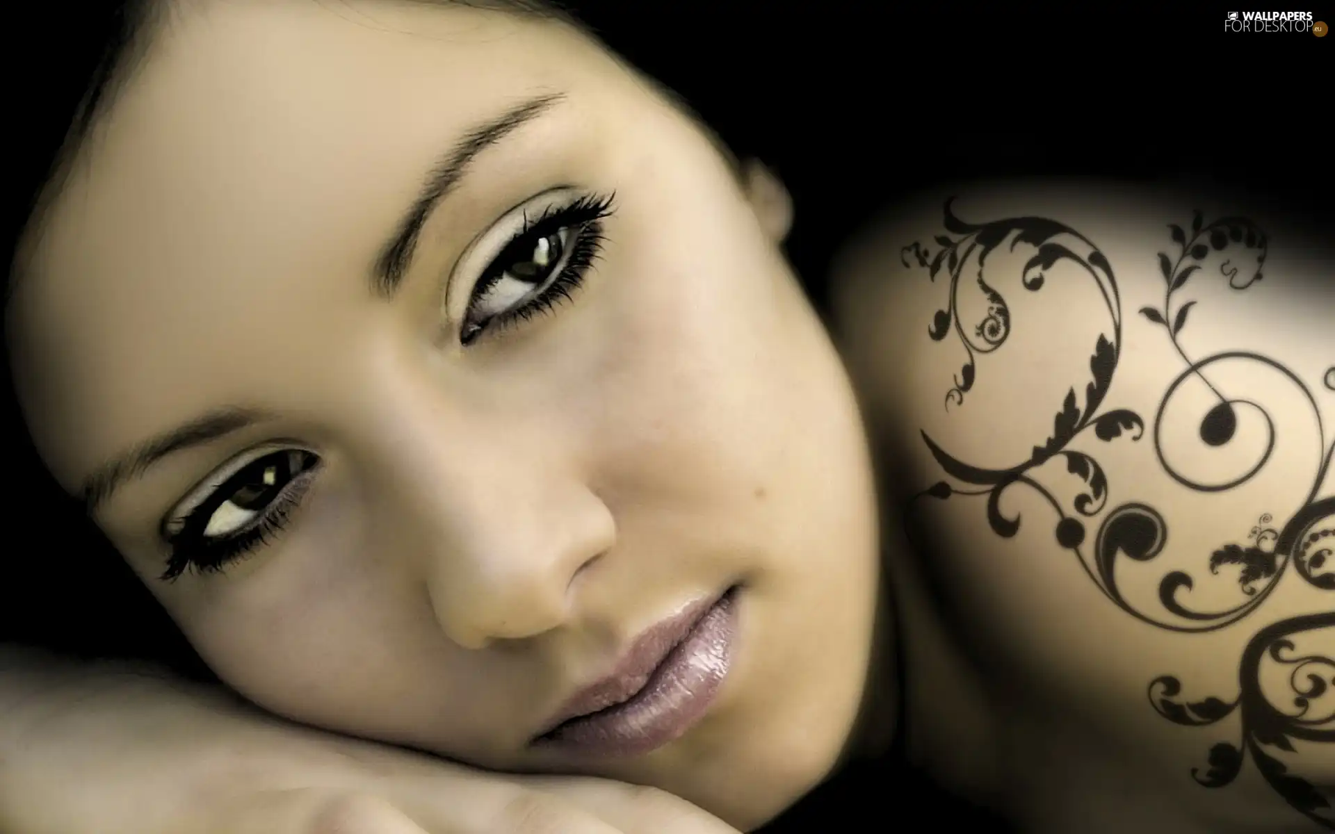 Tattoo, Women, make-up