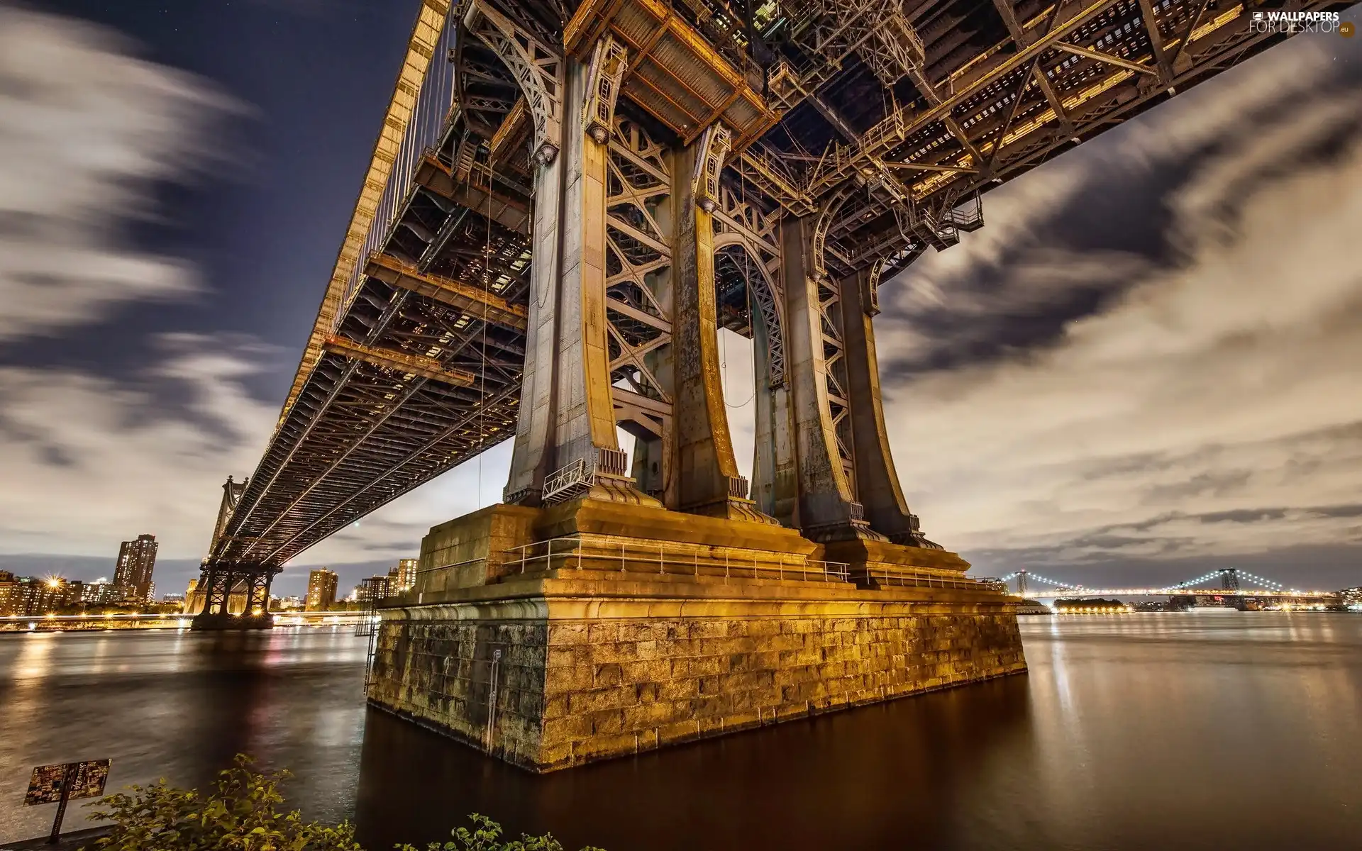 USA, River, Manhattan Bridge