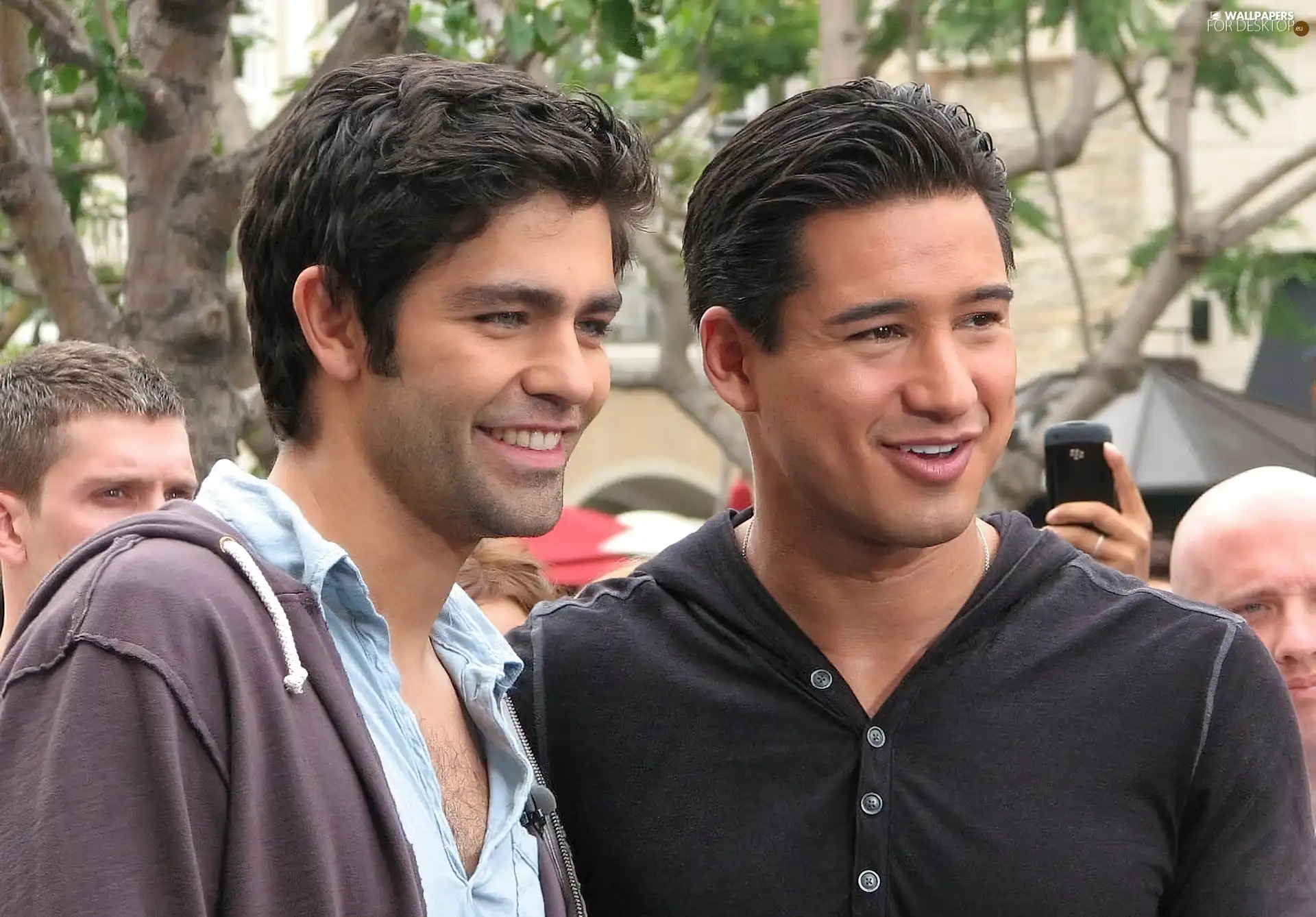 Adrian Grenier, Mario Lopez