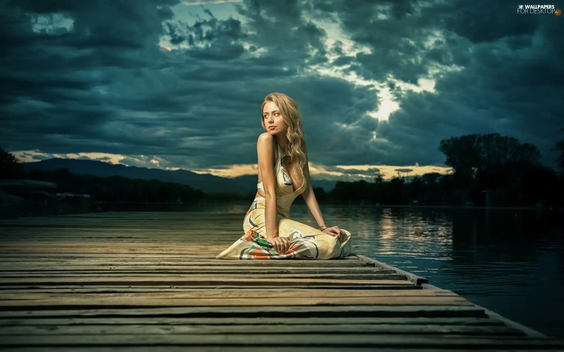 Blonde, water, Night, Platform