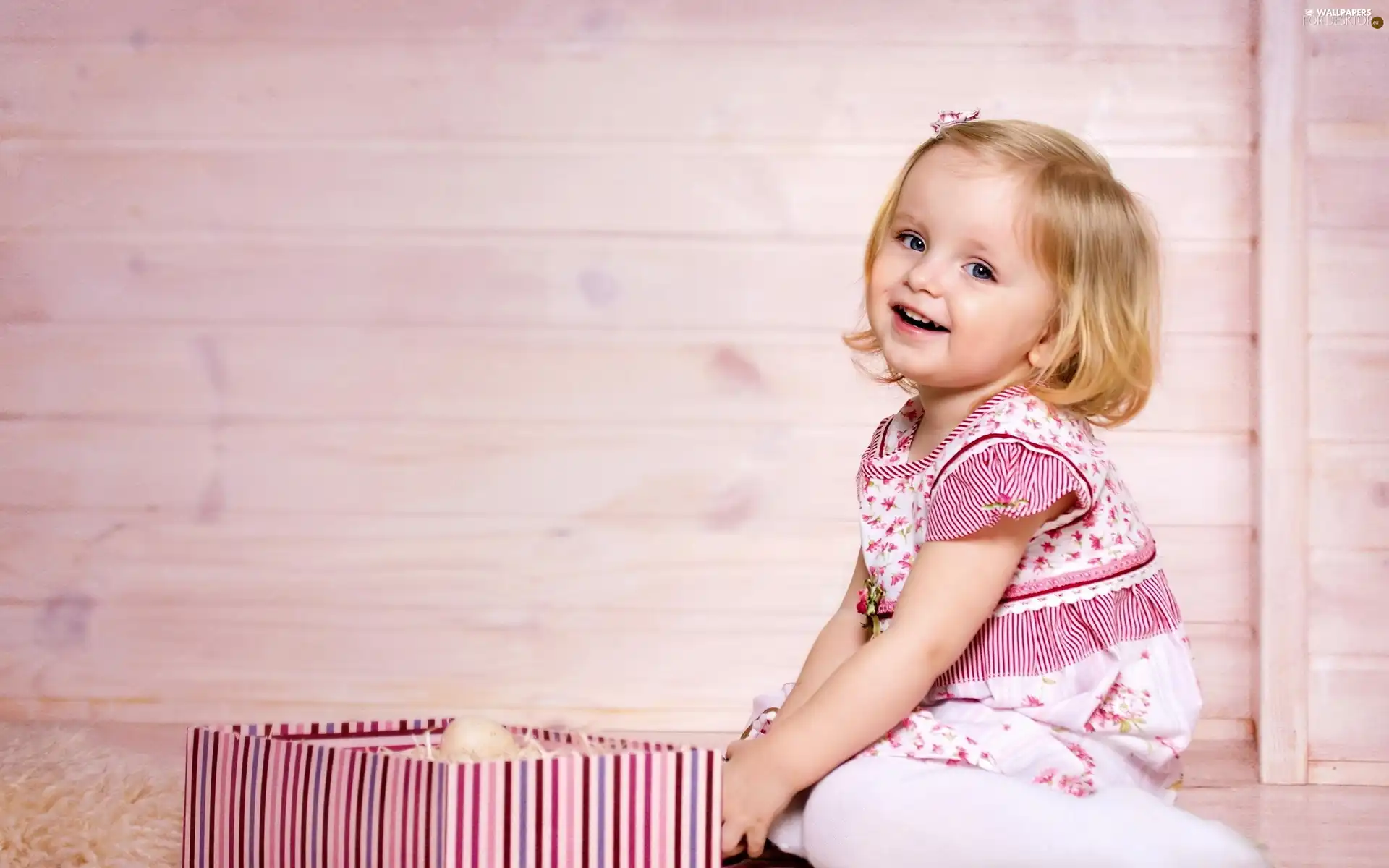 smiling, Box, Present, girl