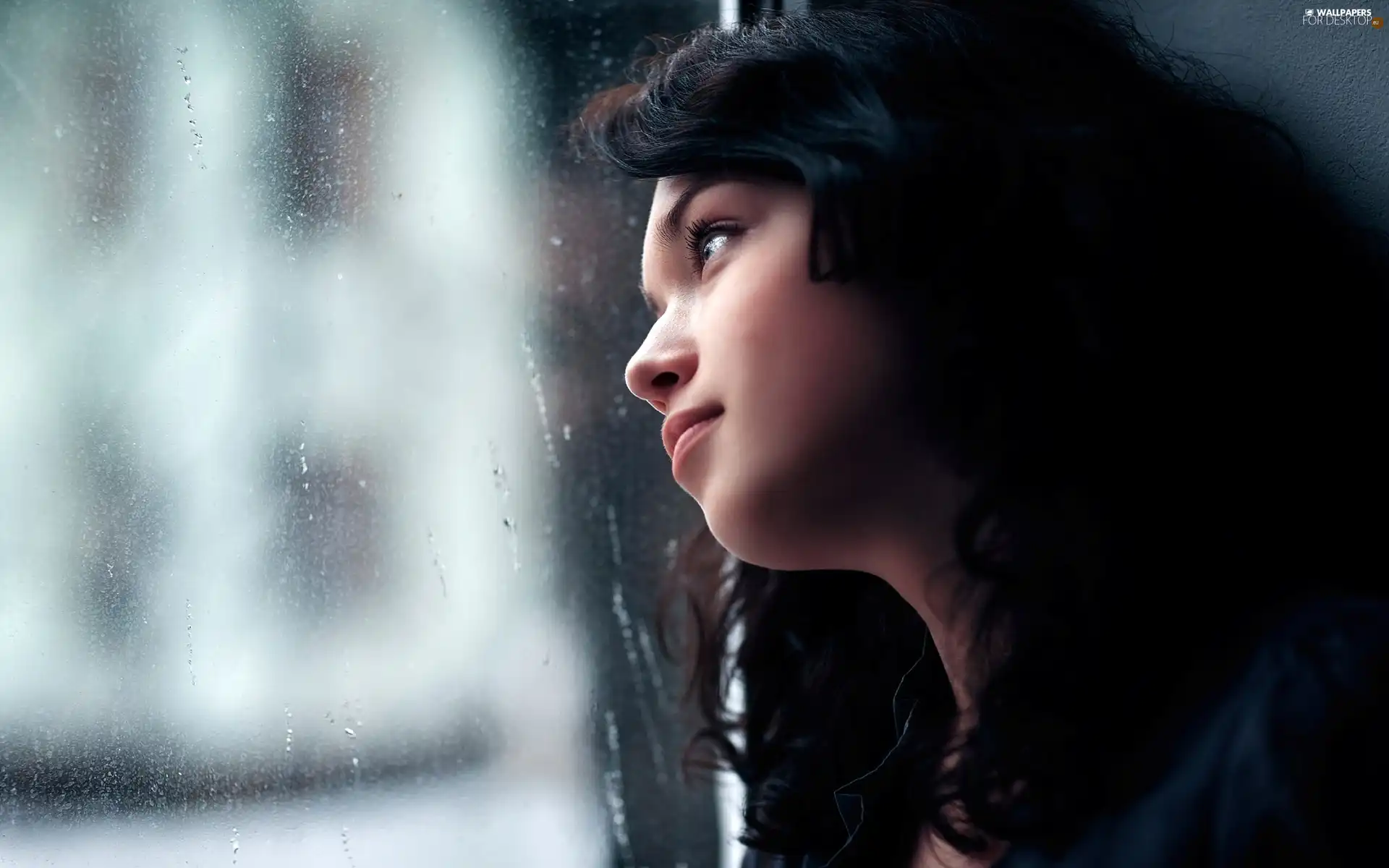 Rain, brunette, Glass