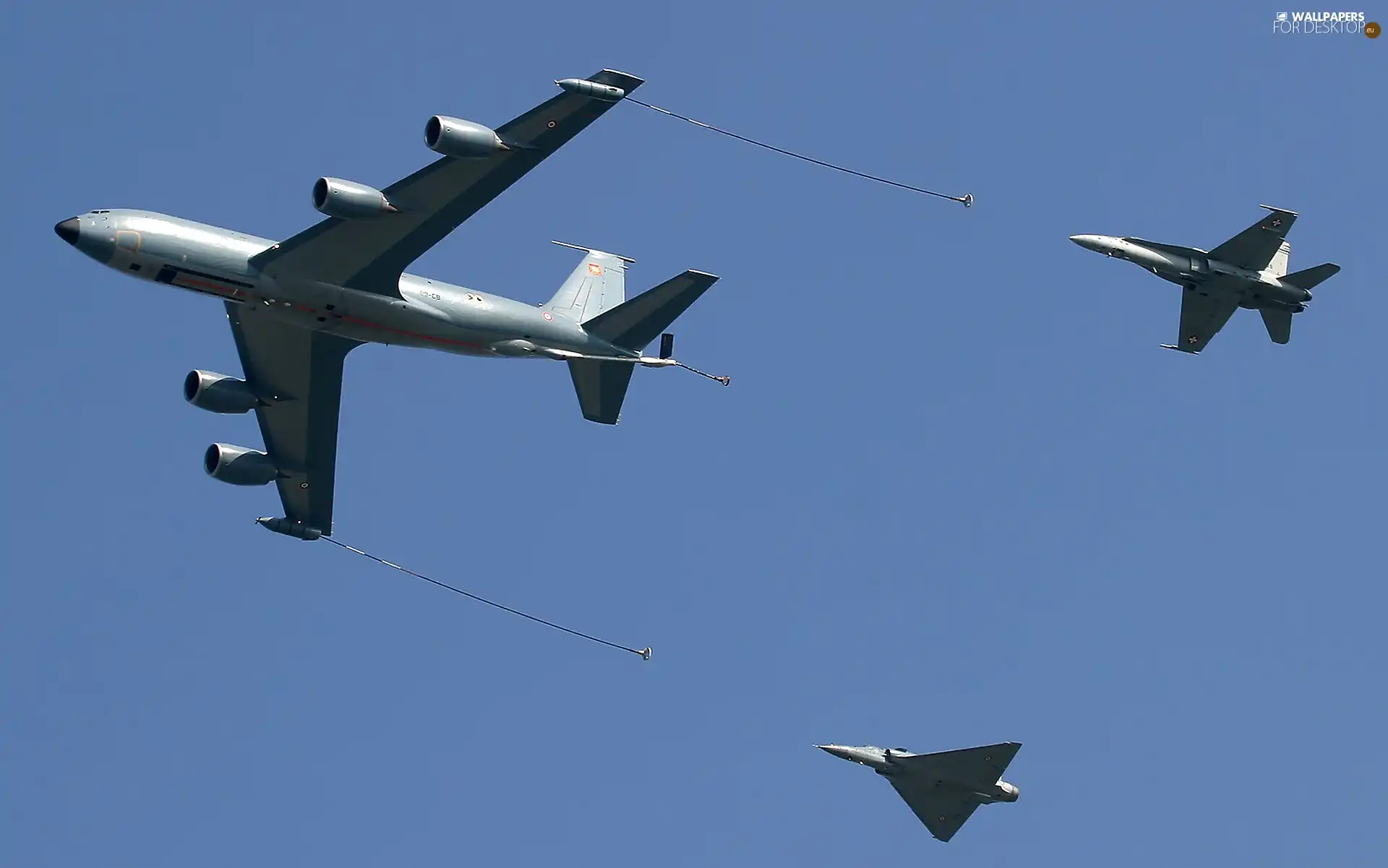 Boeing C-135 Stratotanker, Refueling