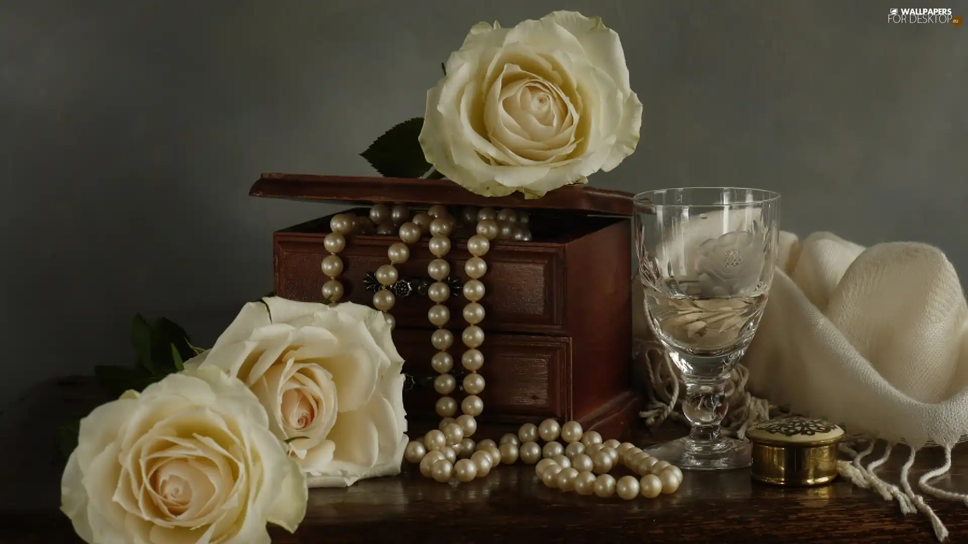 roses, casket, shawl, Pearl