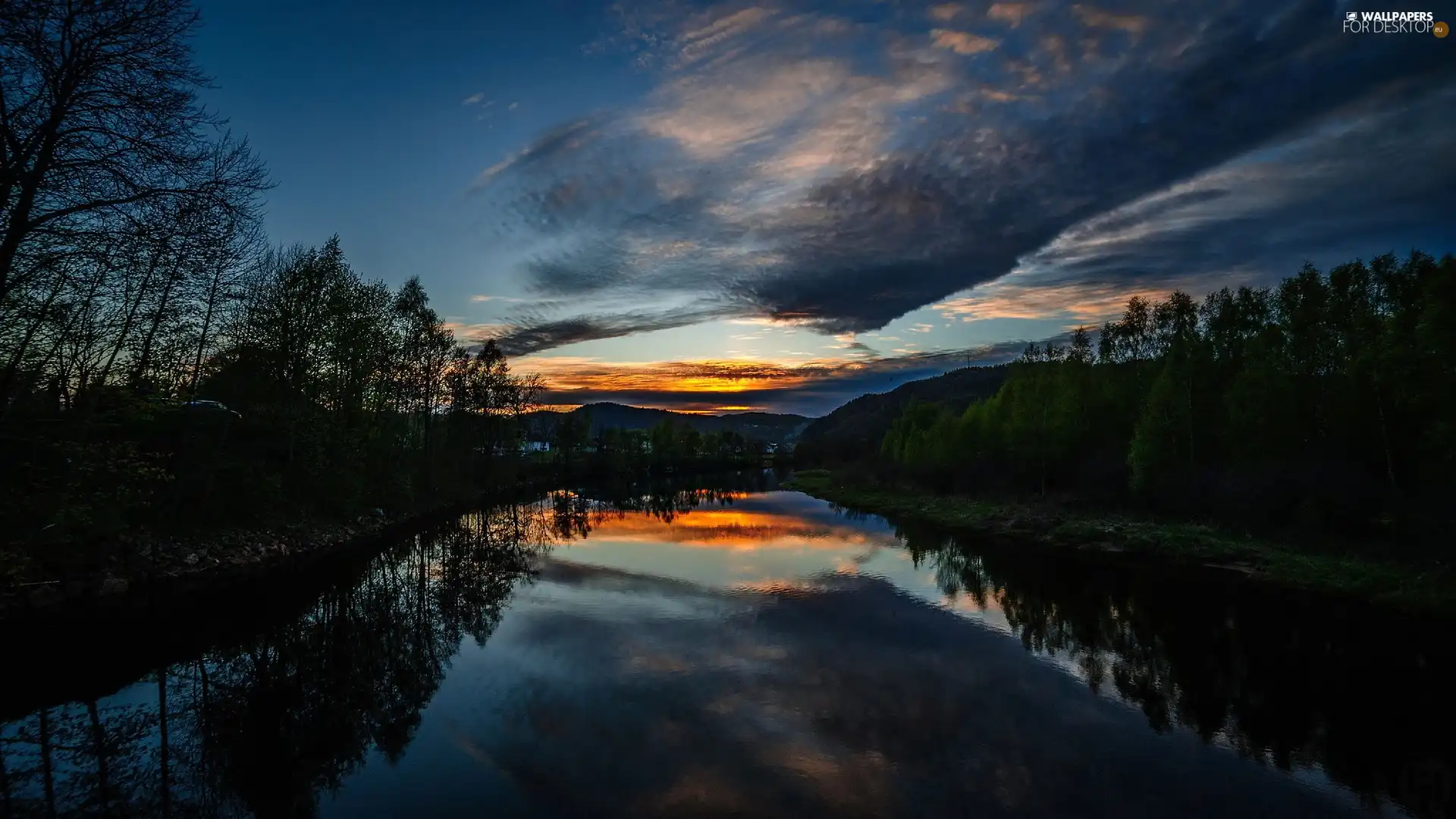 Sky, clouds, trees, viewes, River