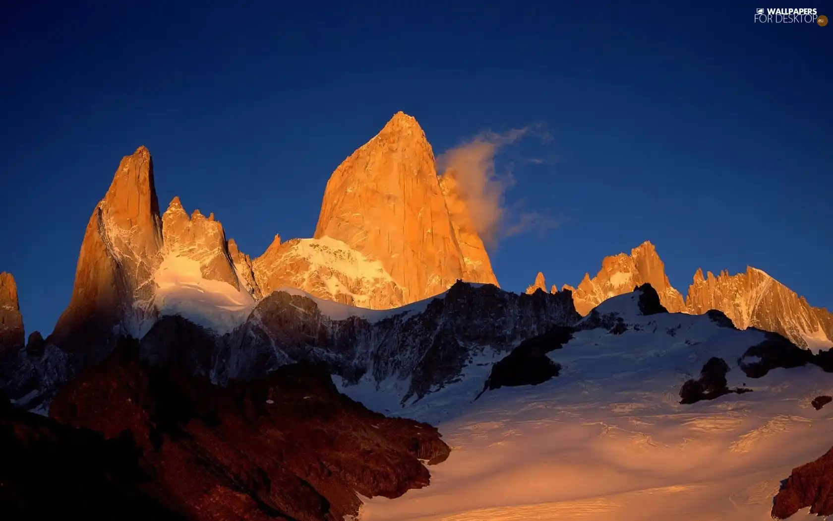 Rocky, snow, Sky, Mountains