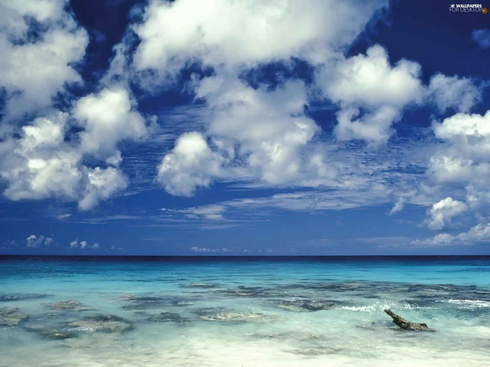 Sky, clouds, sea