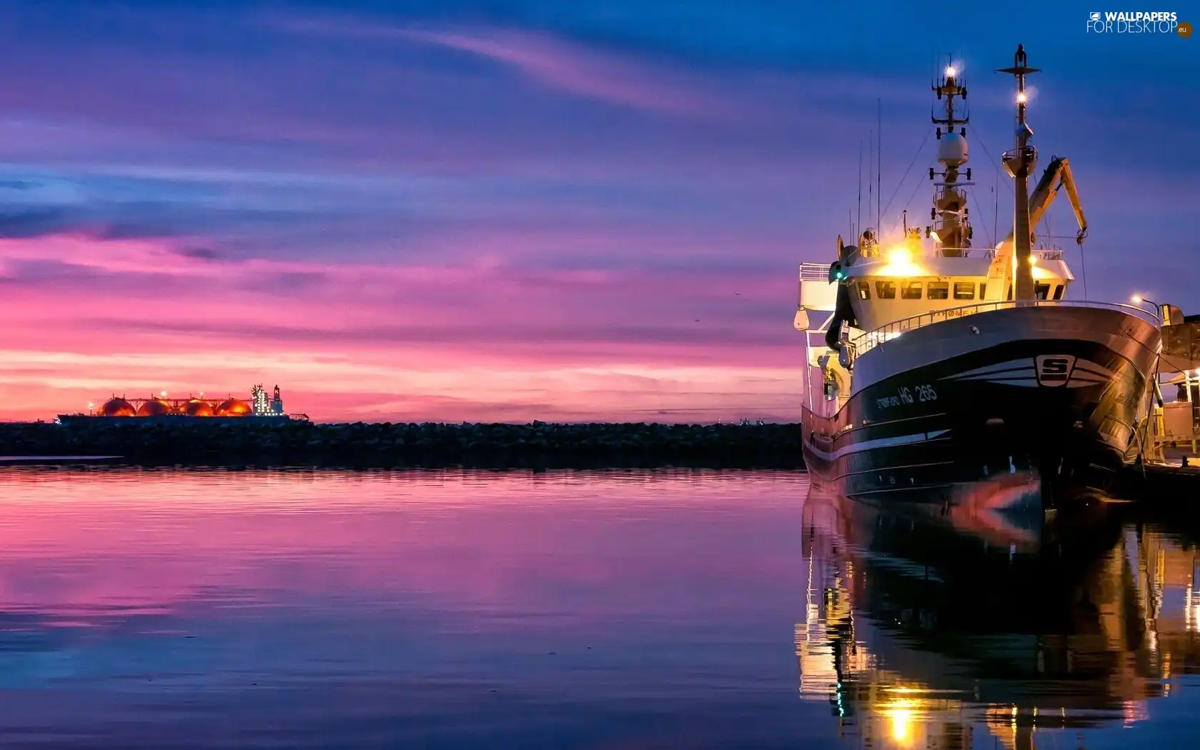 Sky, Ship, sea