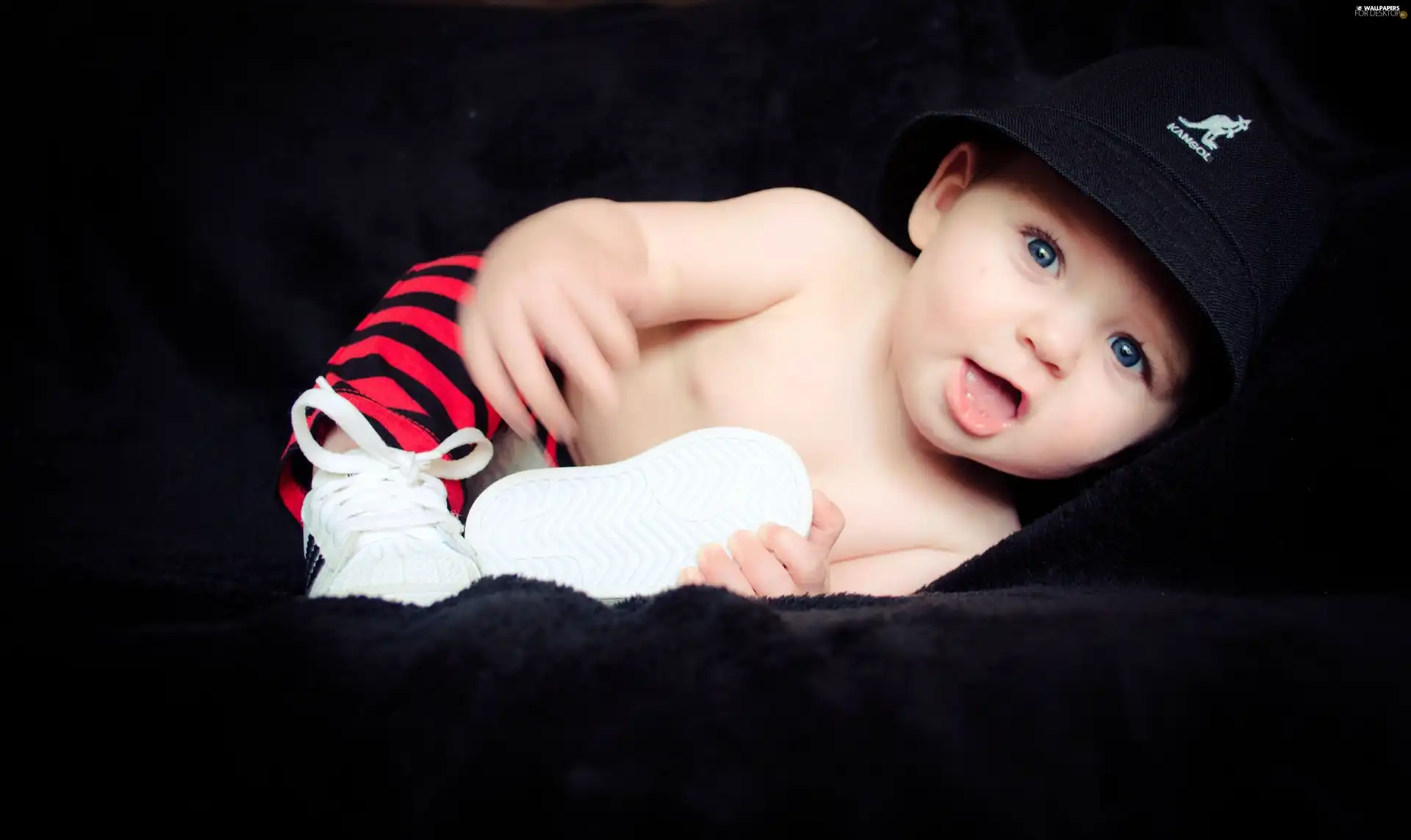 small, Bonnet, sneakers, boy