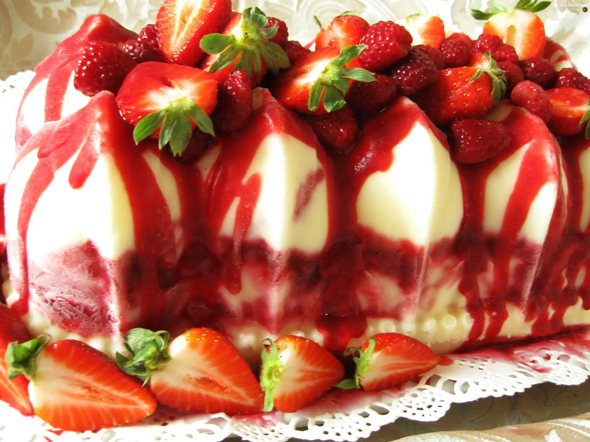 cheesecake, cold, strawberries, an