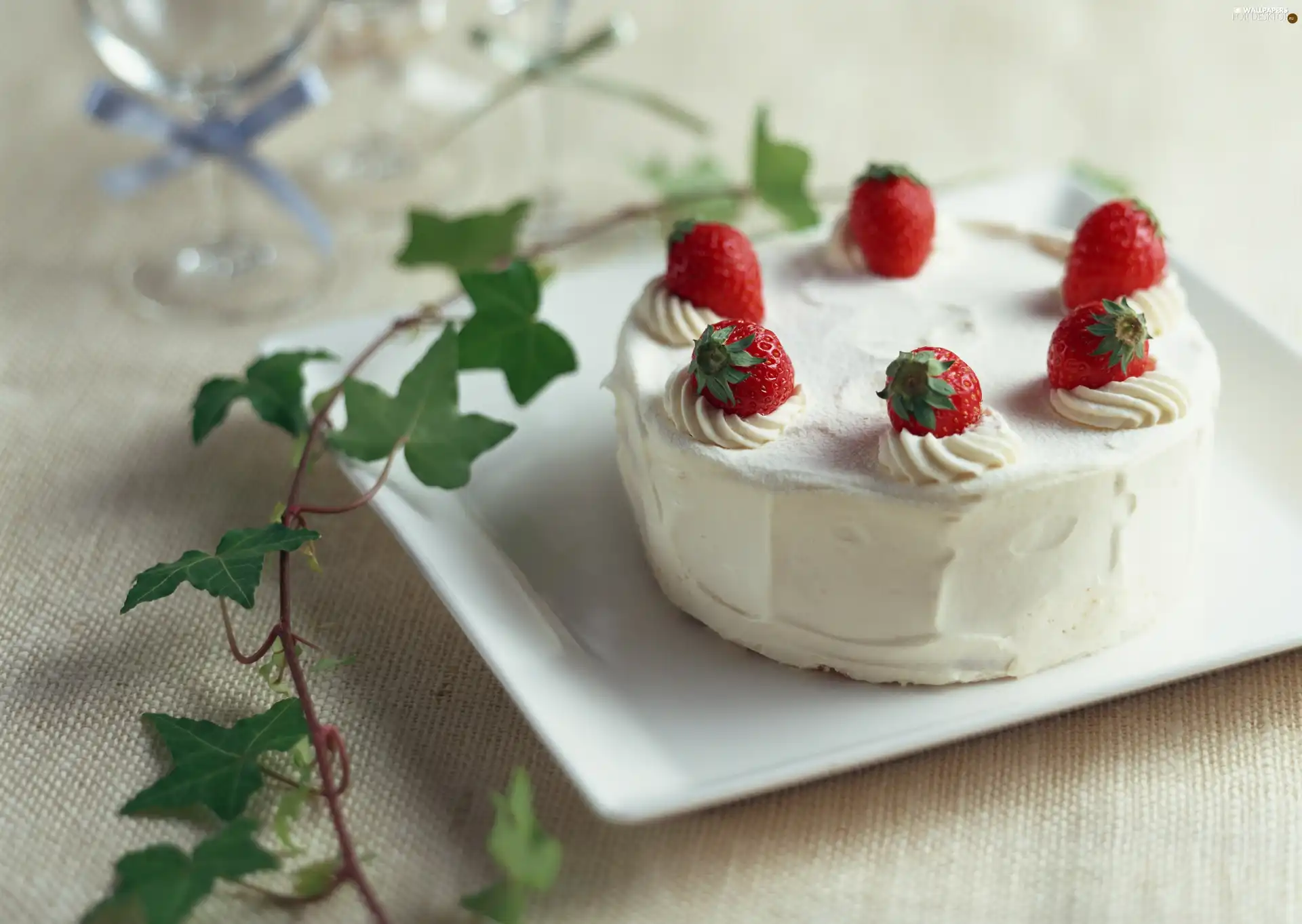strawberries, Cake, cream