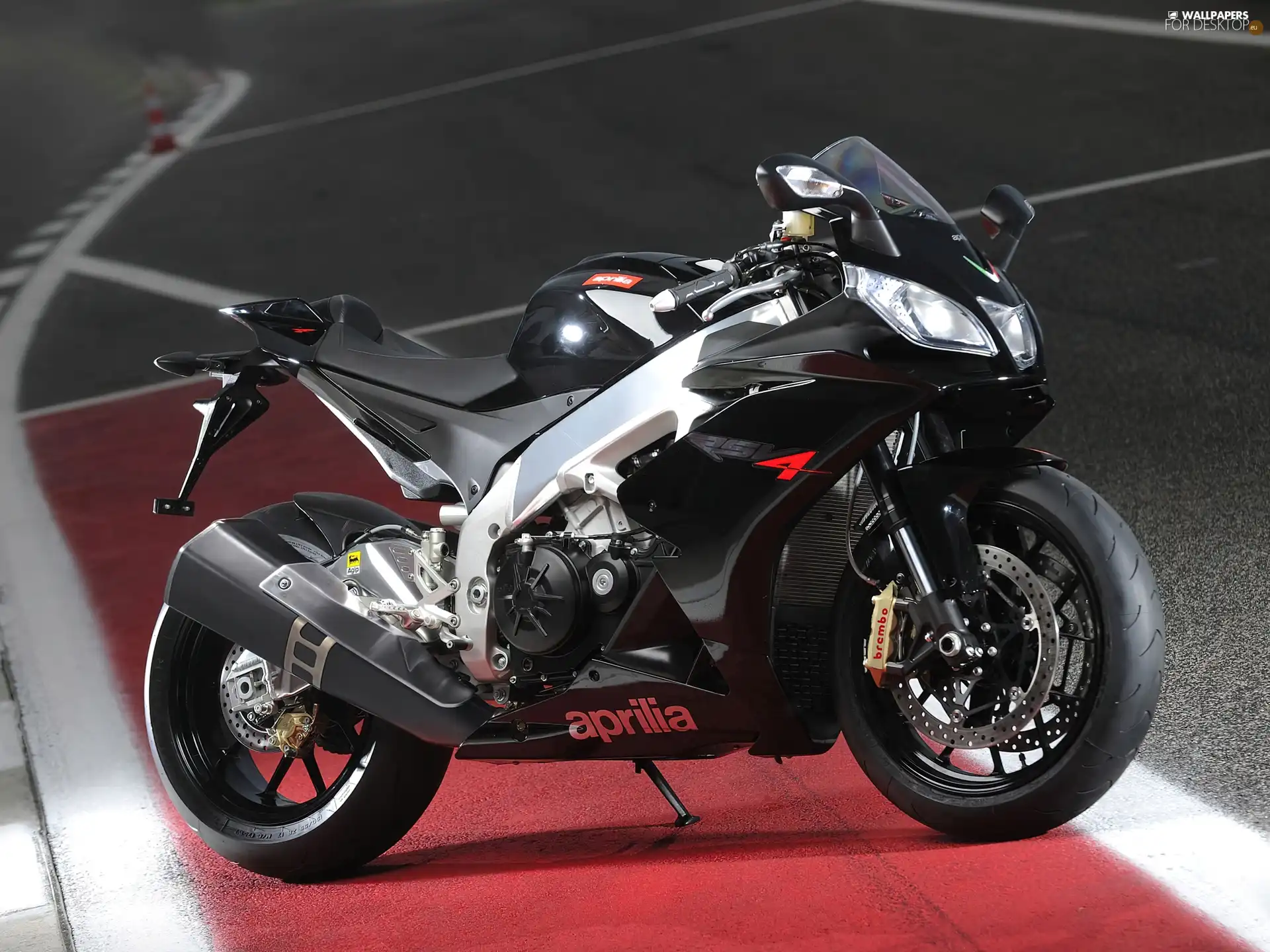 race, Aprilia RSV4, track