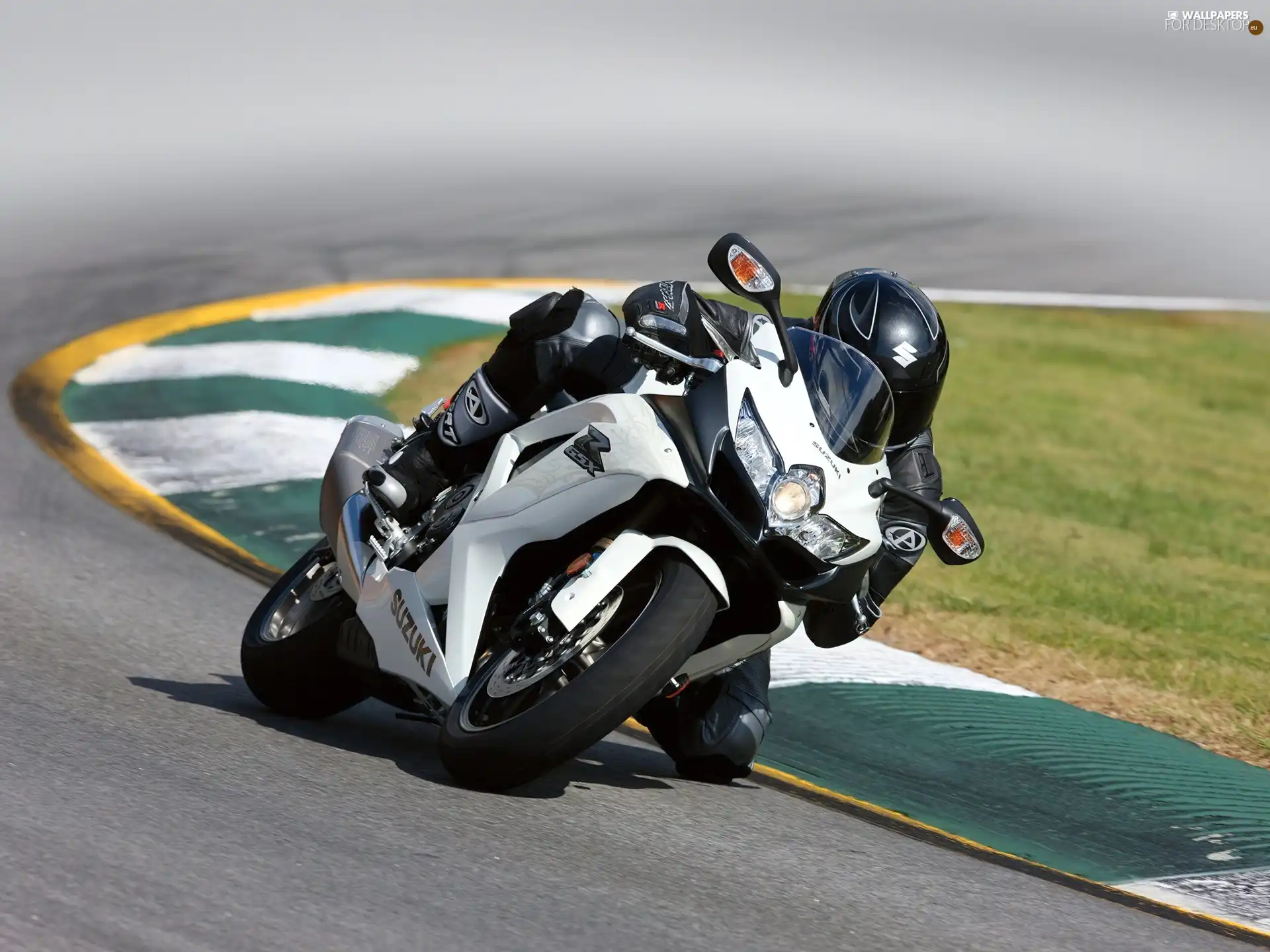 race, Suzuki GSX-R600, track