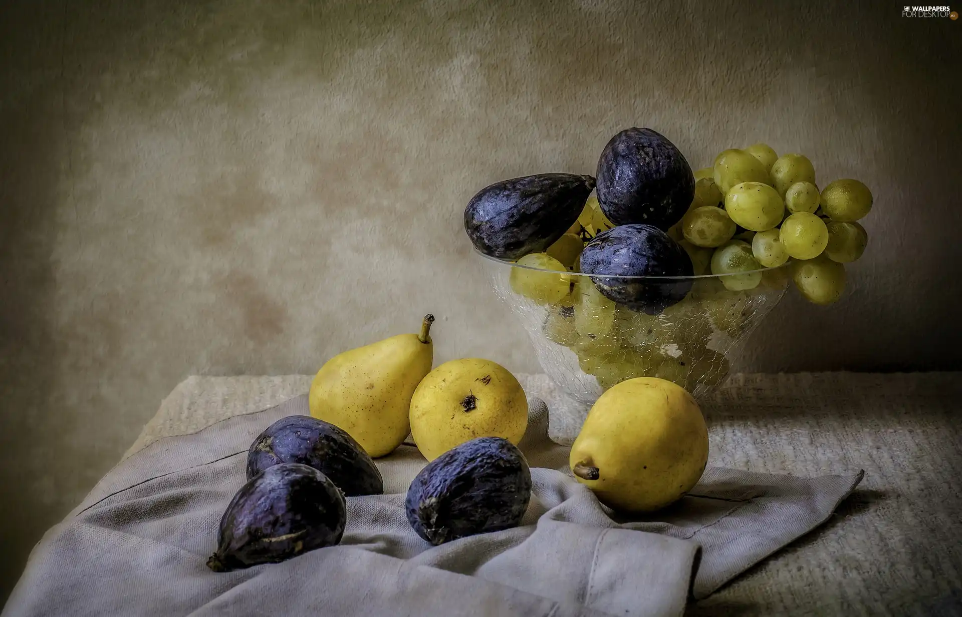 figs, bowl, Grapes, truck concrete mixer, composition