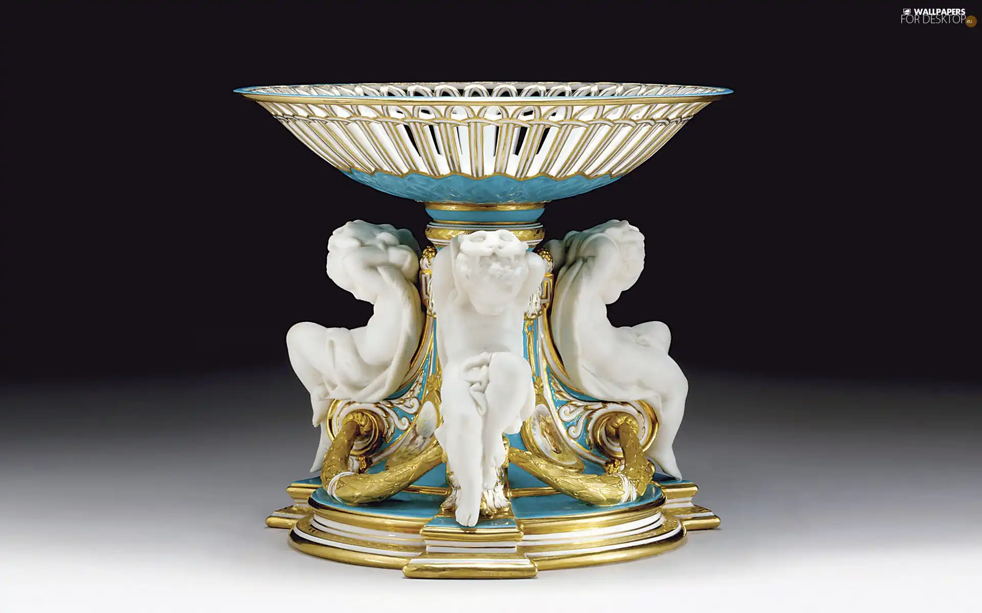 Gilt, vase