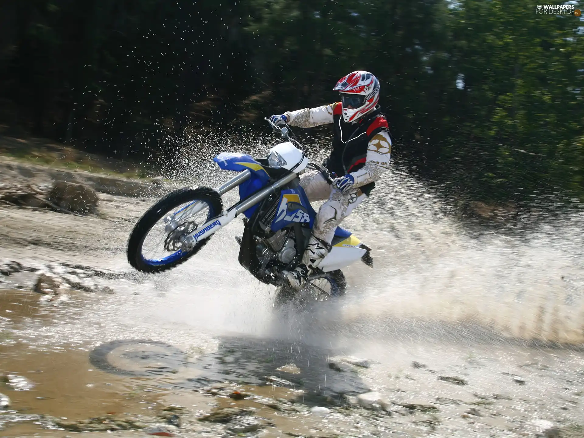 Mud, Husaberg FE 450, water